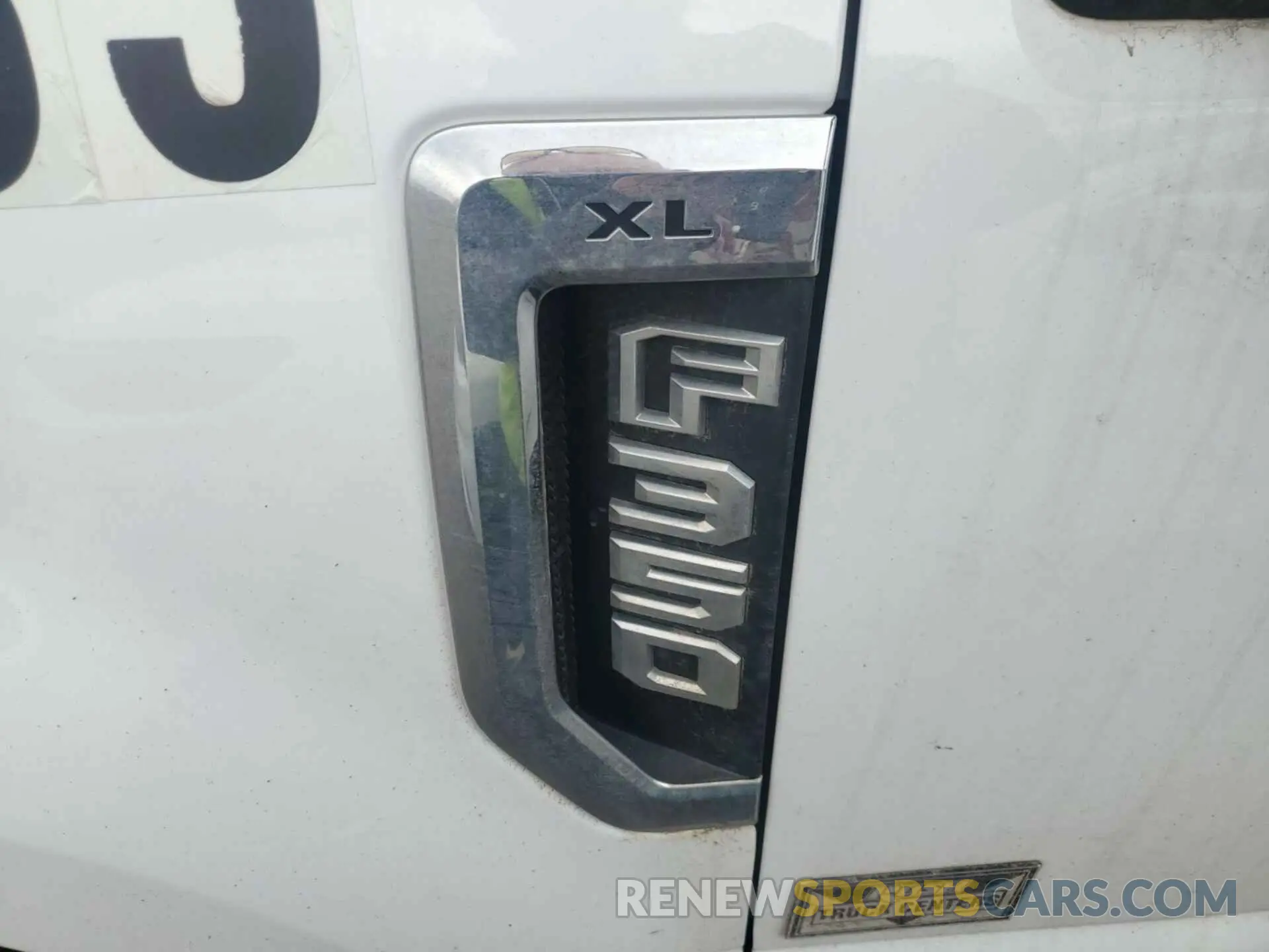 6 Photograph of a damaged car 1FD8X3H63KEE90931 FORD F350 2019