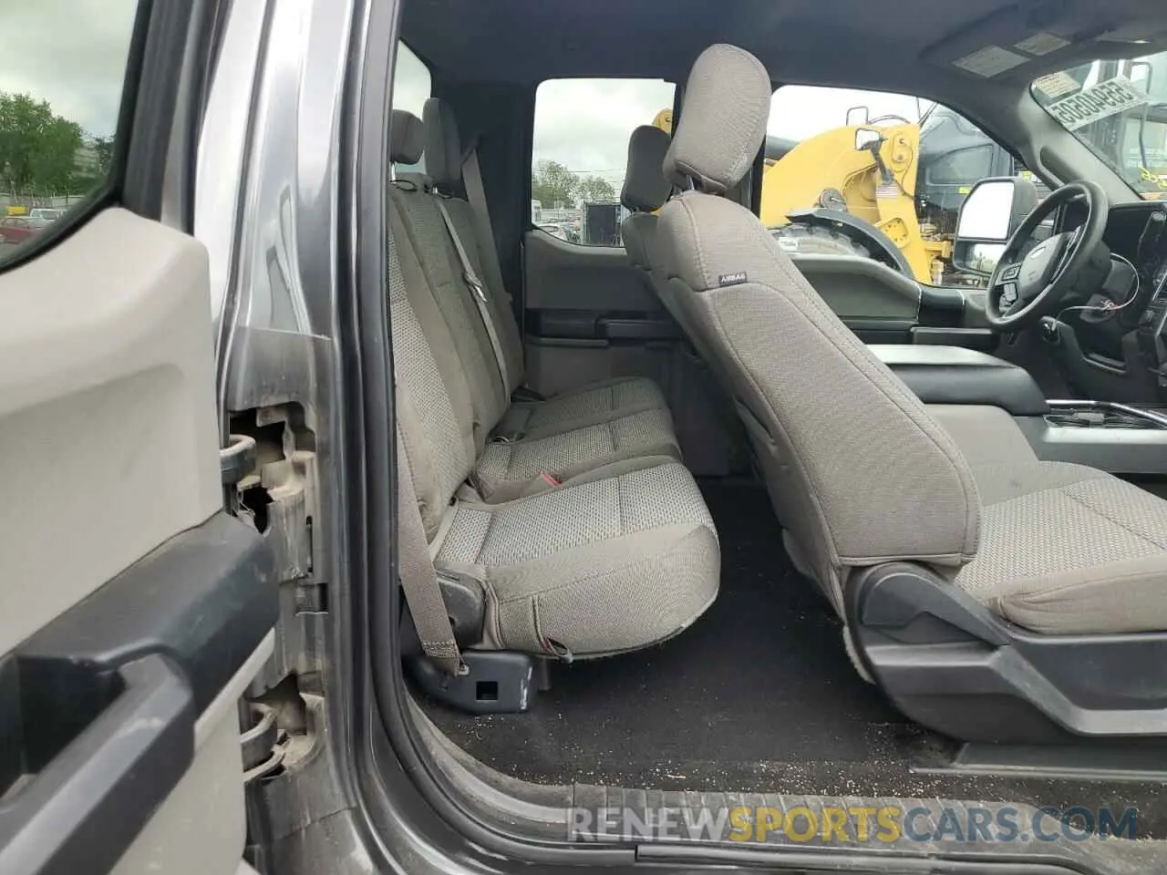 10 Photograph of a damaged car 1FD8X3HT2KEE17555 FORD F350 2019