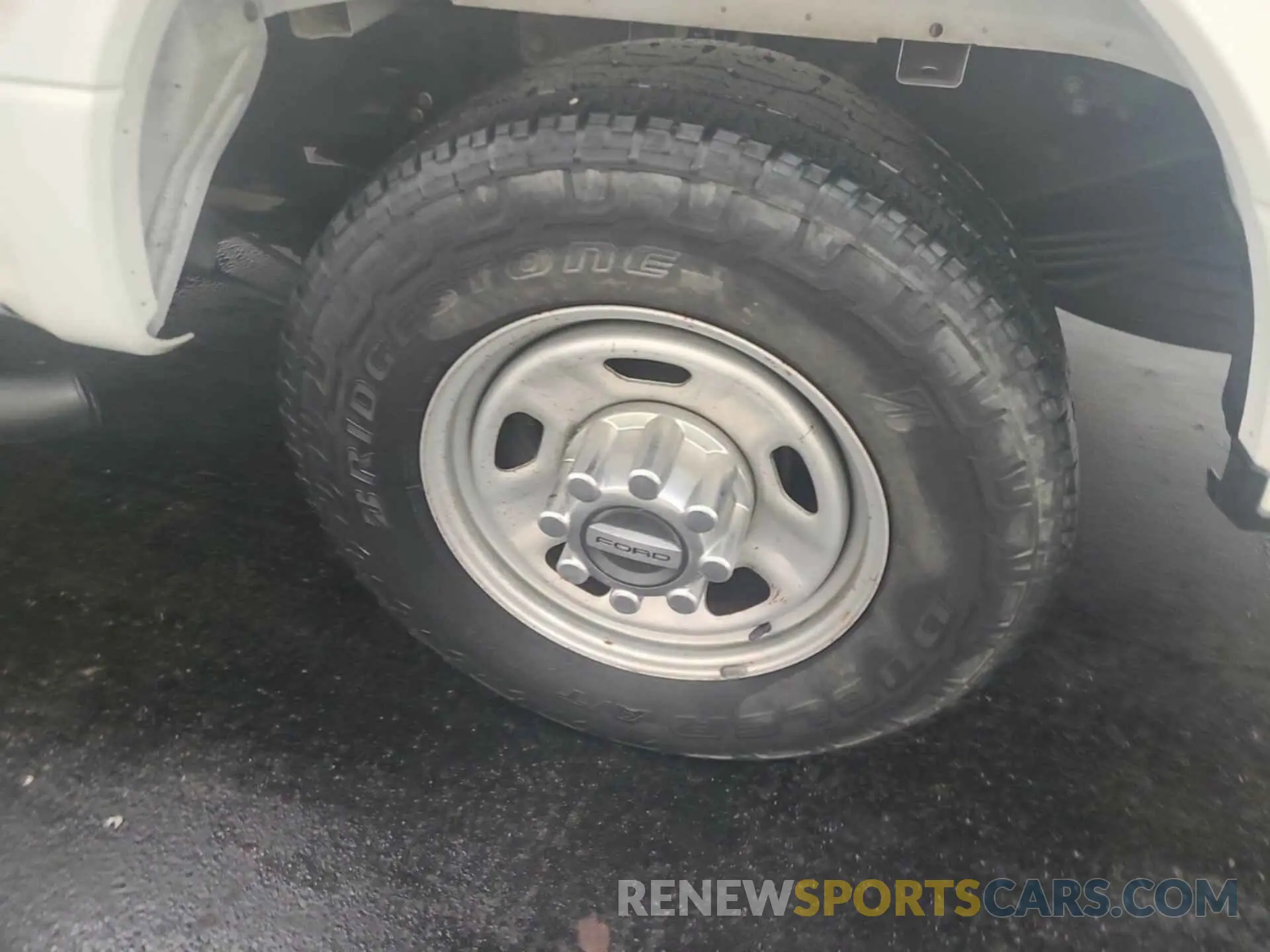 19 Photograph of a damaged car 1FT7W3AT3KEF23218 FORD F350 2019