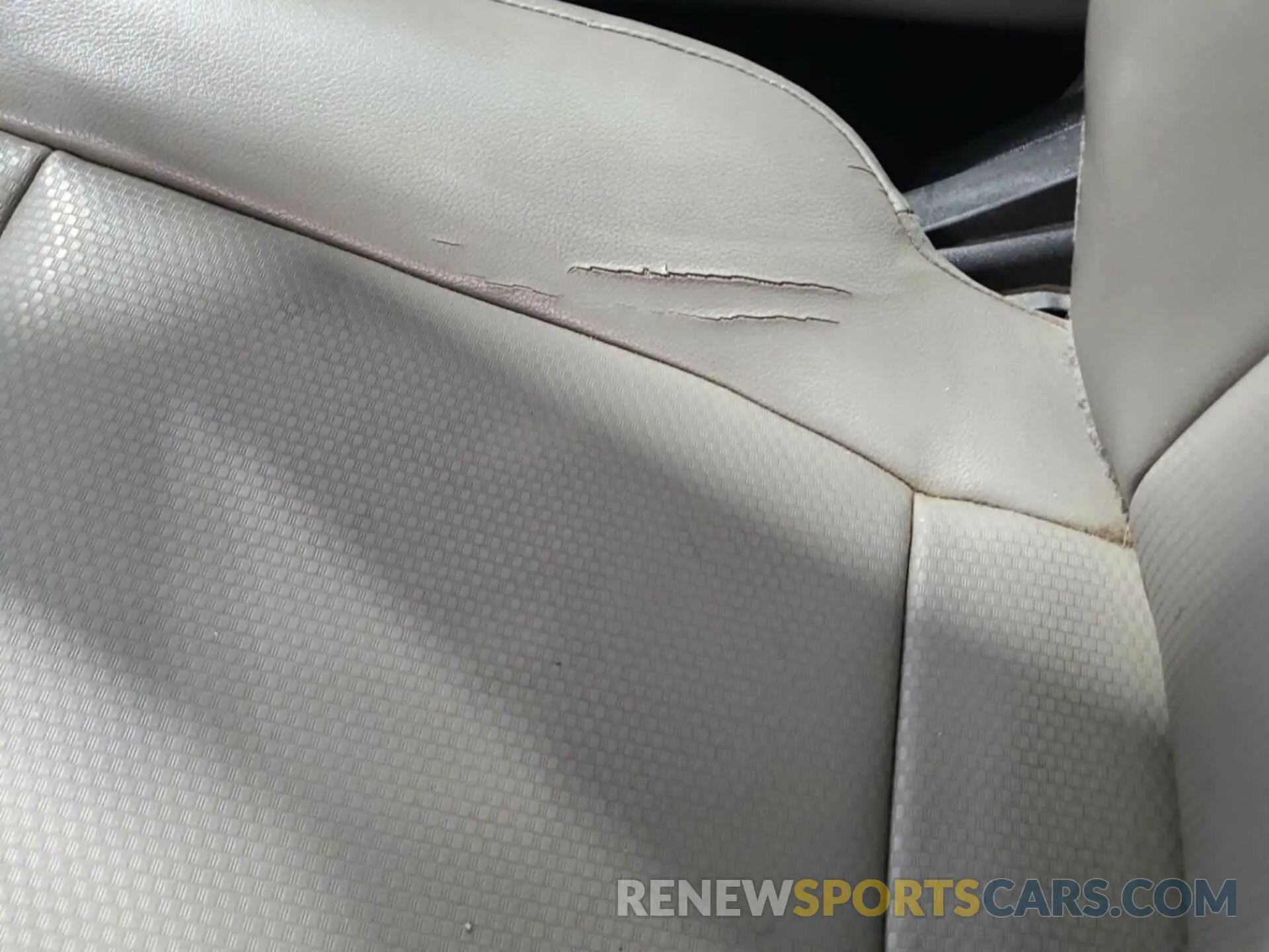 33 Photograph of a damaged car 1FT7W3AT3KEF23218 FORD F350 2019