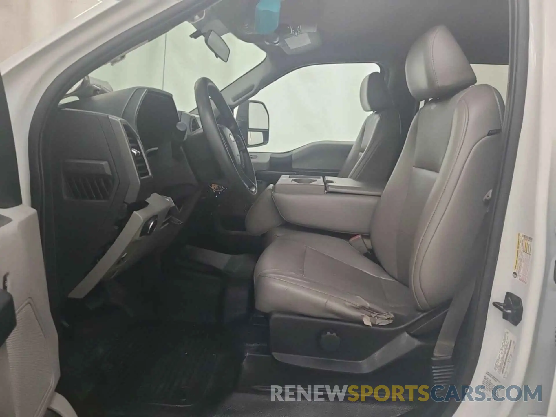 35 Photograph of a damaged car 1FT7W3AT3KEF23218 FORD F350 2019