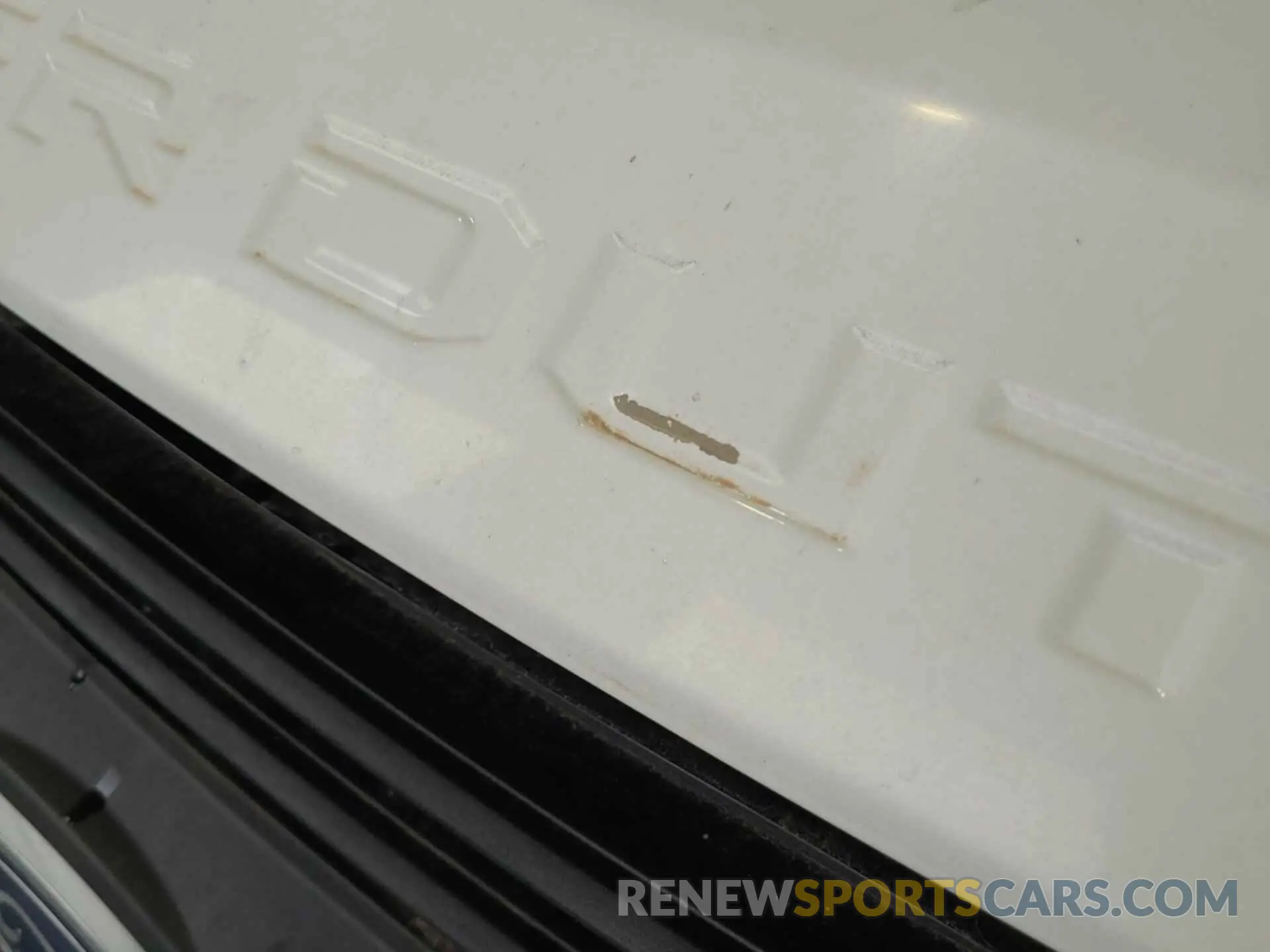 39 Photograph of a damaged car 1FT7W3AT3KEF23218 FORD F350 2019