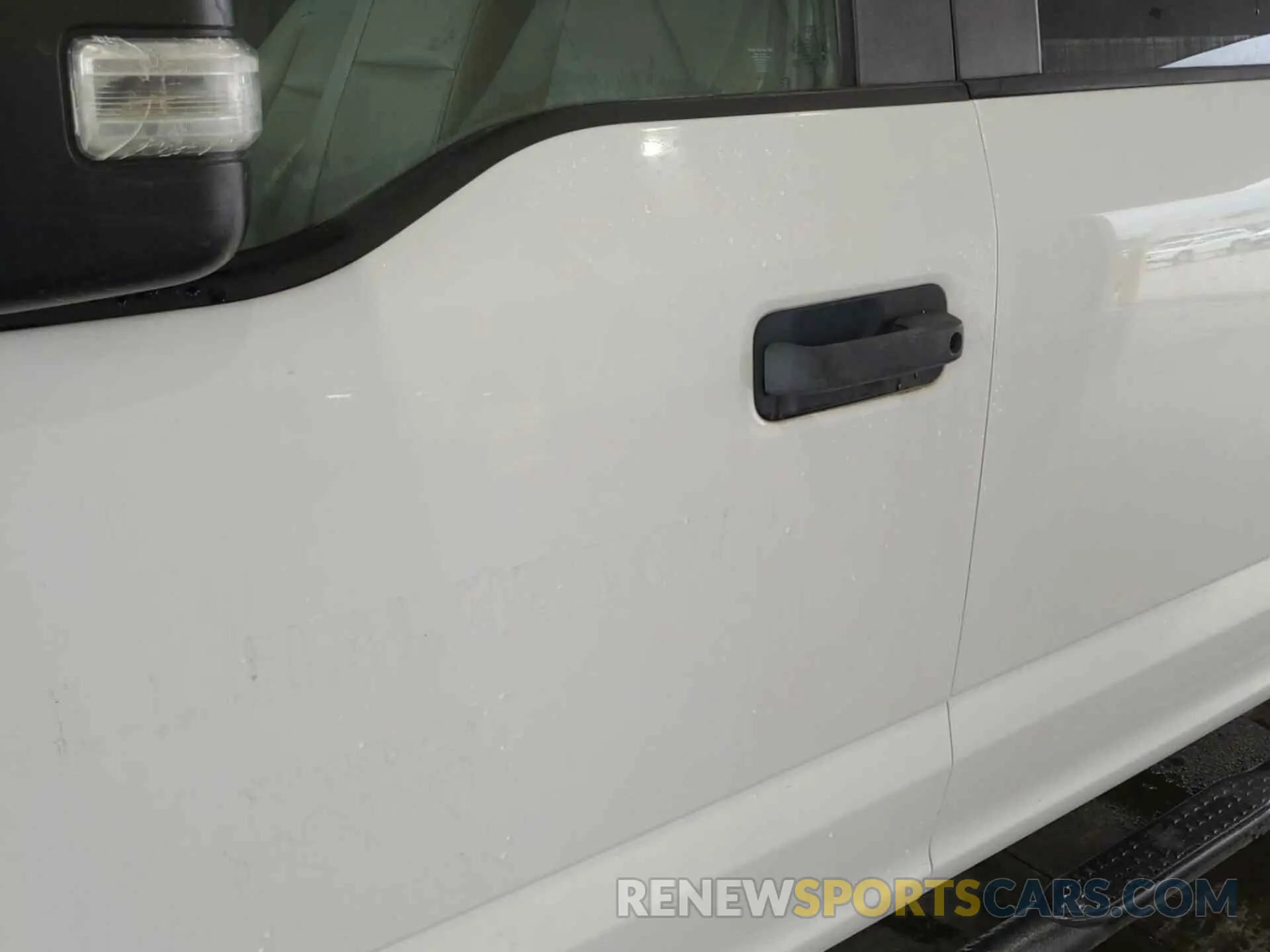 40 Photograph of a damaged car 1FT7W3AT3KEF23218 FORD F350 2019
