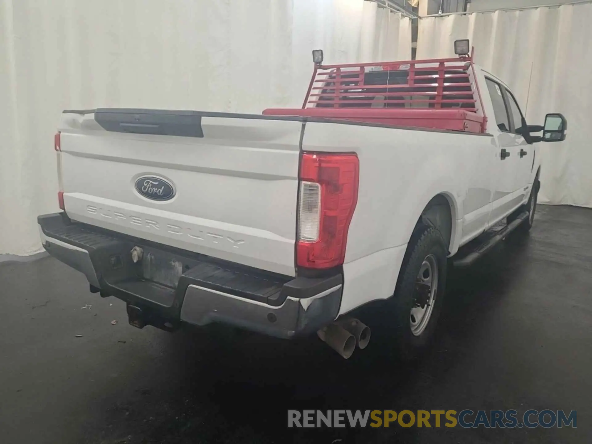 9 Photograph of a damaged car 1FT7W3AT3KEF23218 FORD F350 2019