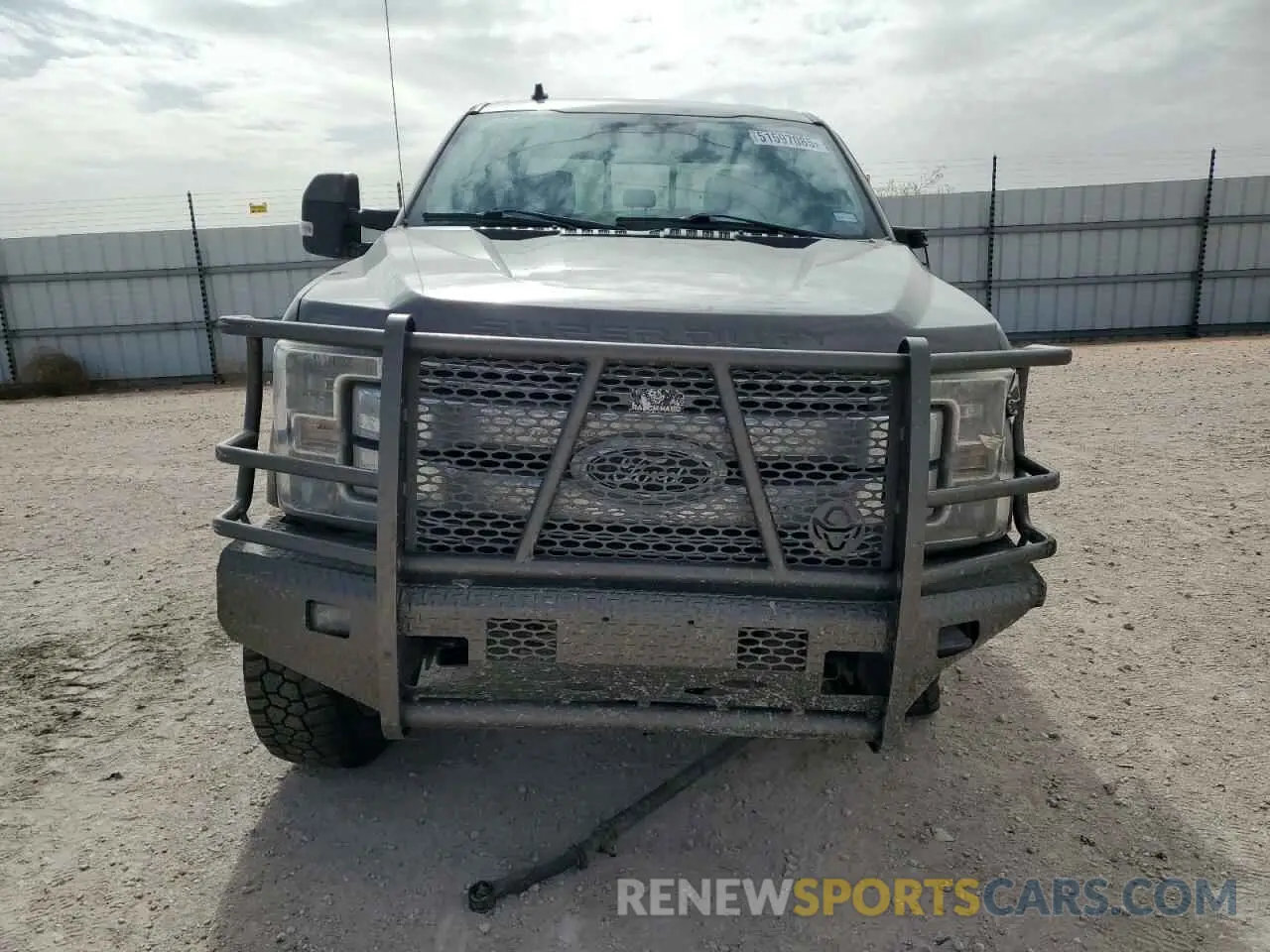 5 Фотография поврежденного автомобиля 1FT8W3BT1KEC21753 FORD F350 2019