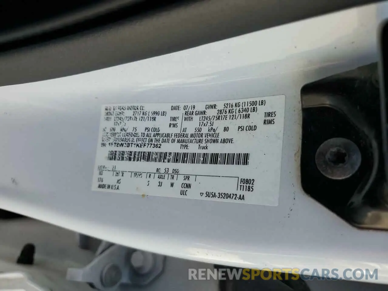 12 Фотография поврежденного автомобиля 1FT8W3BT1KEF77362 FORD F350 2019