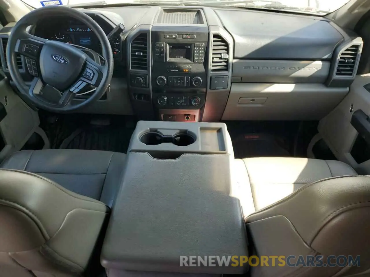 8 Фотография поврежденного автомобиля 1FT8W3BT1KEF77362 FORD F350 2019