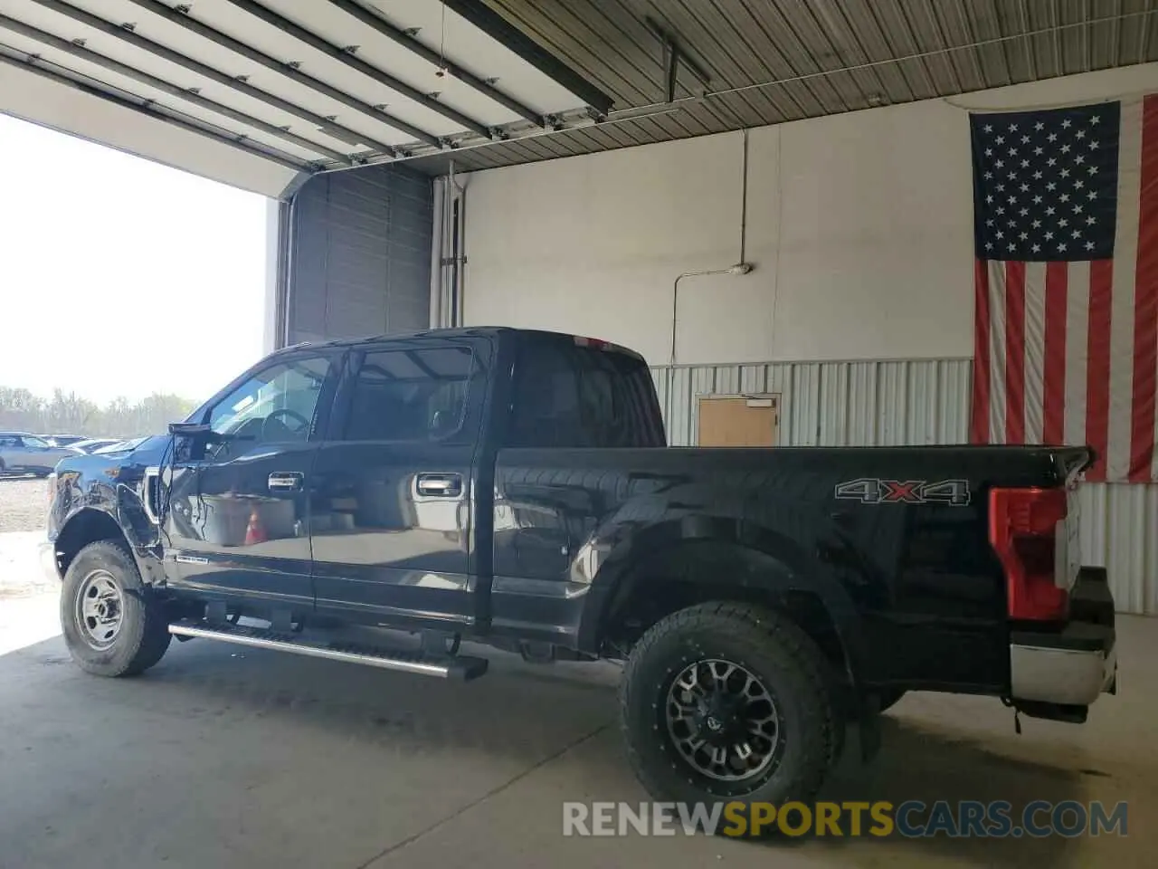 2 Photograph of a damaged car 1FT8W3BT2KEG36001 FORD F350 2019