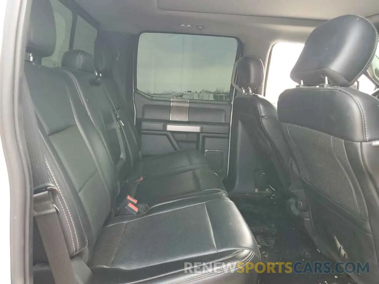 10 Photograph of a damaged car 1FT8W3BT3KED23989 FORD F350 2019
