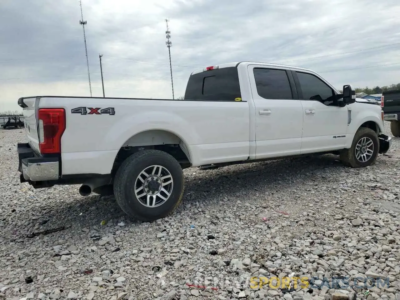 3 Photograph of a damaged car 1FT8W3BT3KED23989 FORD F350 2019
