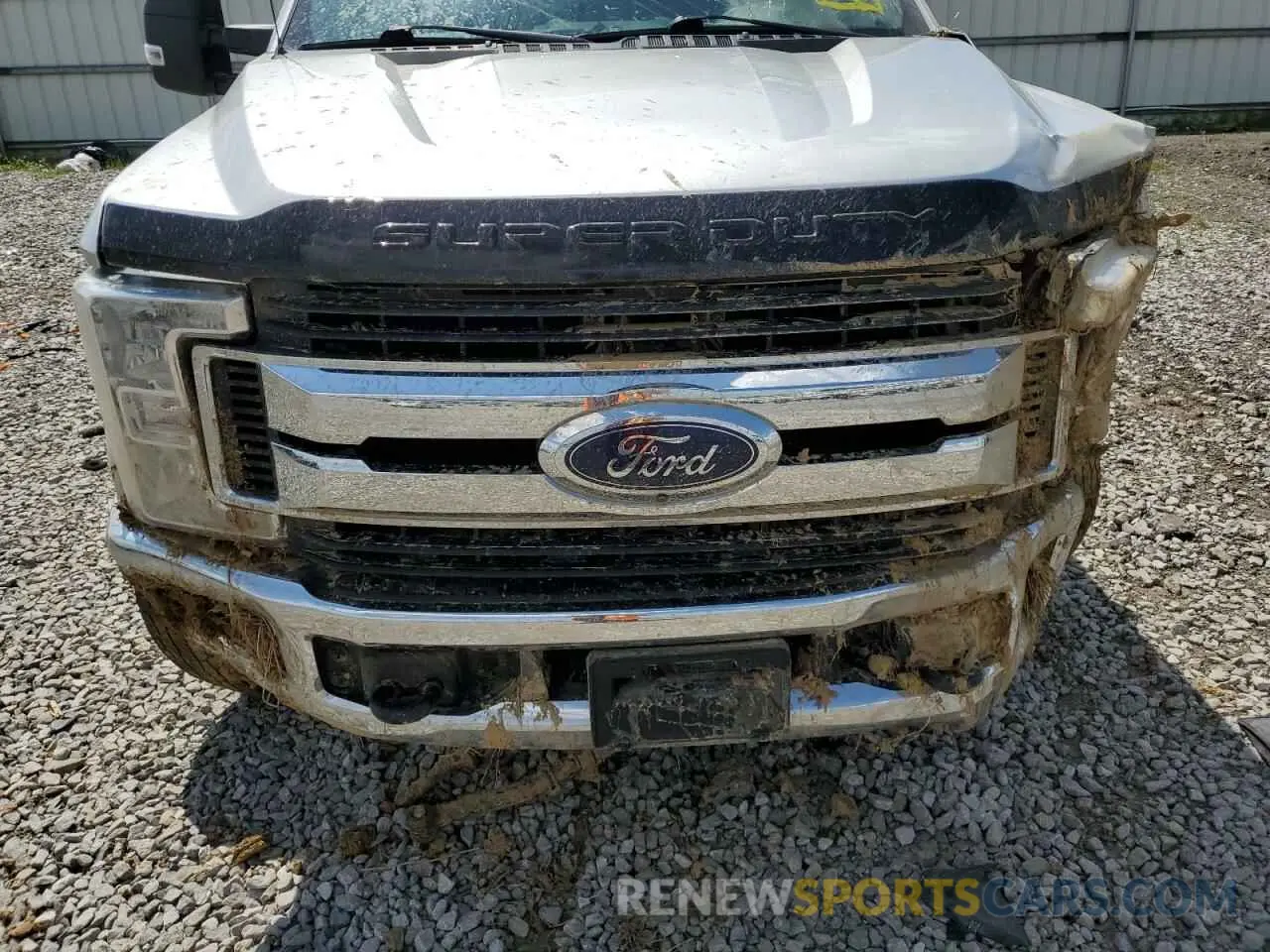 11 Photograph of a damaged car 1FT8W3BT3KEE03423 FORD F350 2019