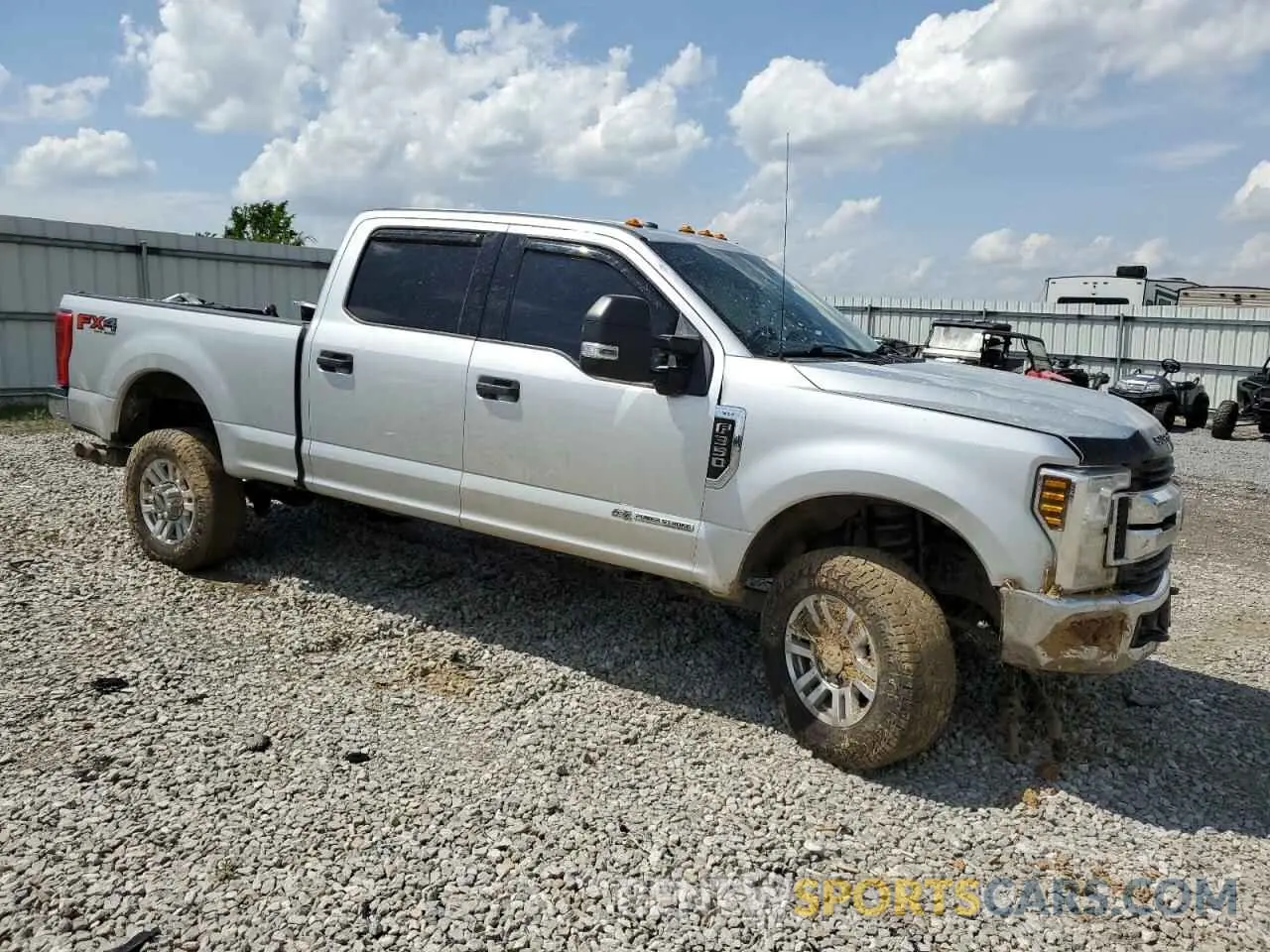 4 Photograph of a damaged car 1FT8W3BT3KEE03423 FORD F350 2019