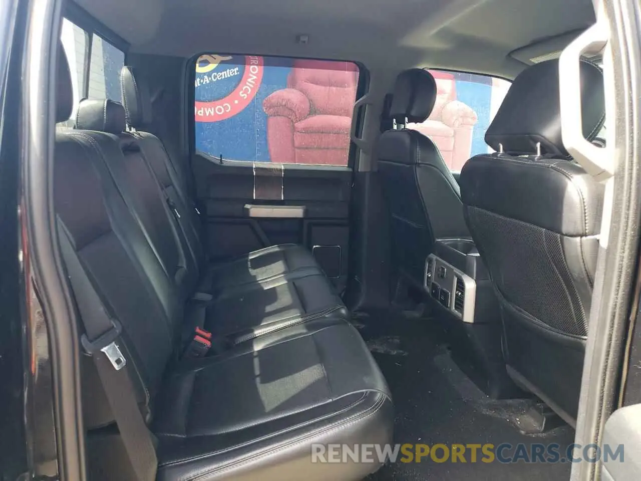 10 Photograph of a damaged car 1FT8W3BT8KEG29067 FORD F350 2019