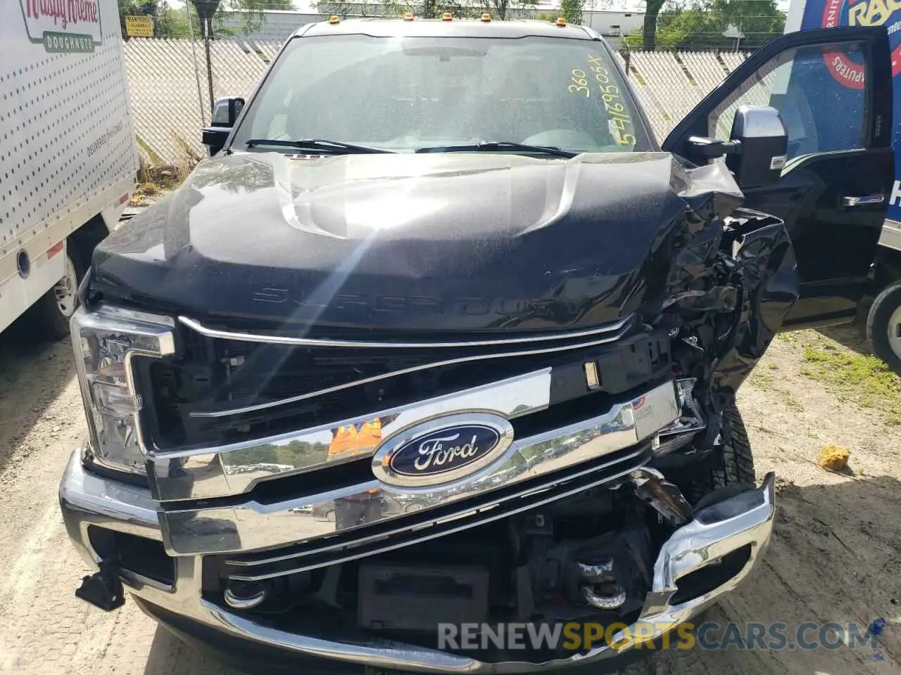 11 Photograph of a damaged car 1FT8W3BT8KEG29067 FORD F350 2019