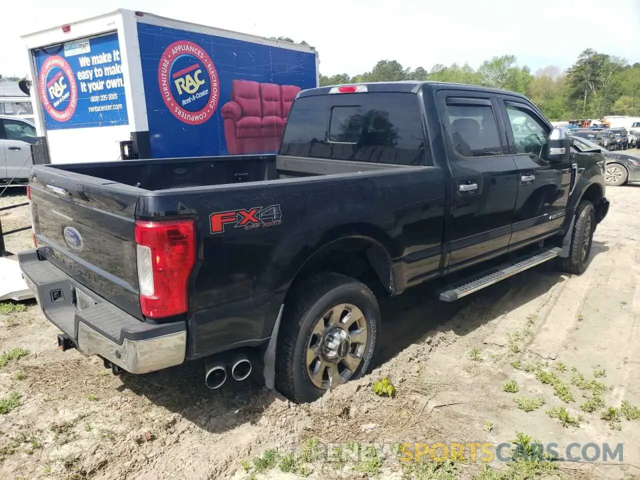 3 Photograph of a damaged car 1FT8W3BT8KEG29067 FORD F350 2019
