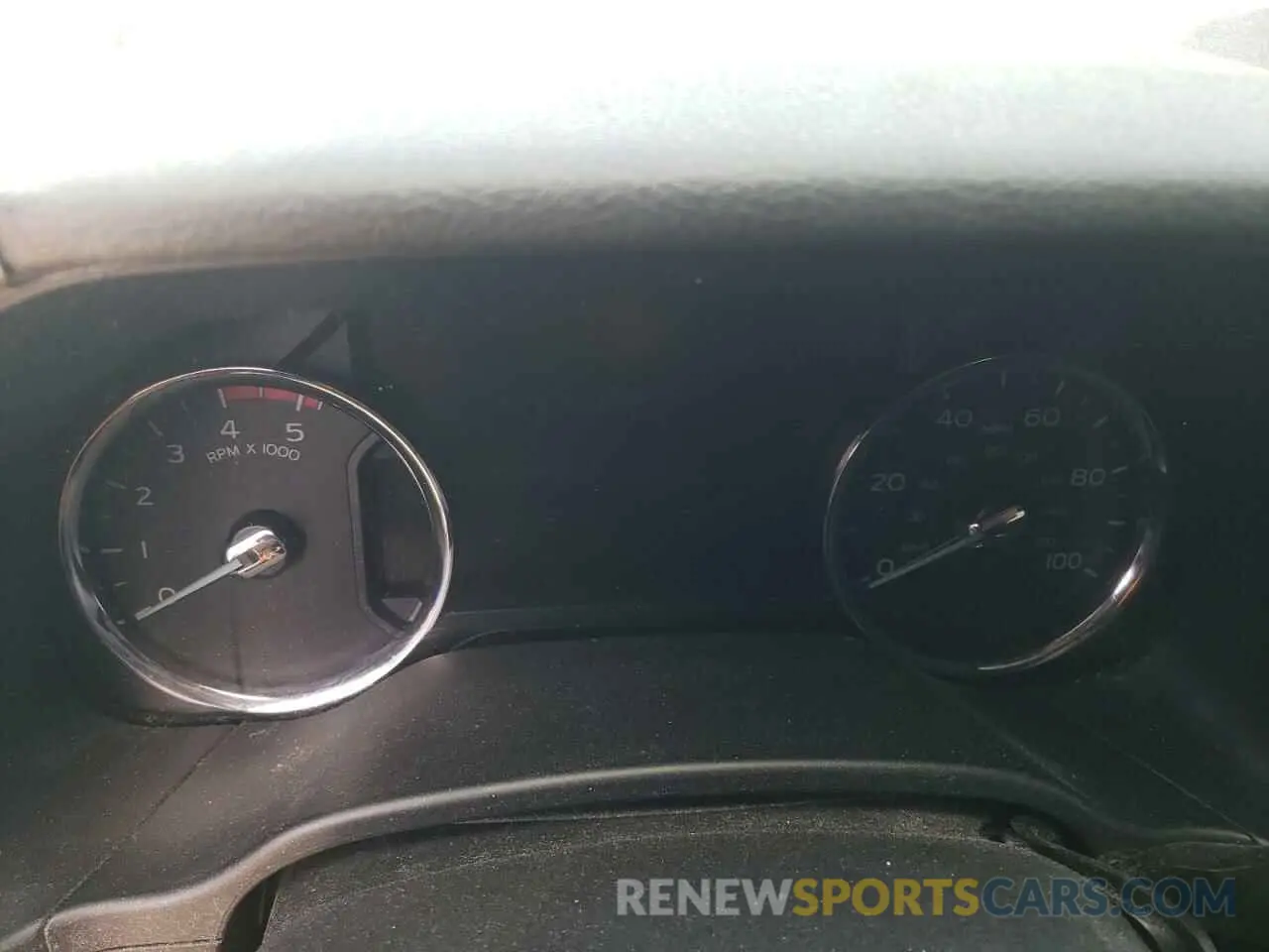 9 Photograph of a damaged car 1FT8W3BT8KEG29067 FORD F350 2019