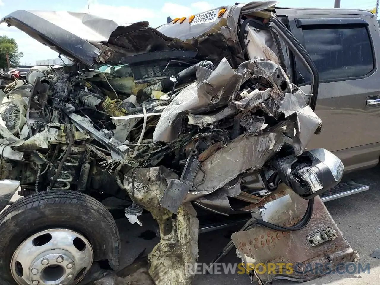 10 Фотография поврежденного автомобиля 1FT8W3DT4KED23335 FORD F350 2019