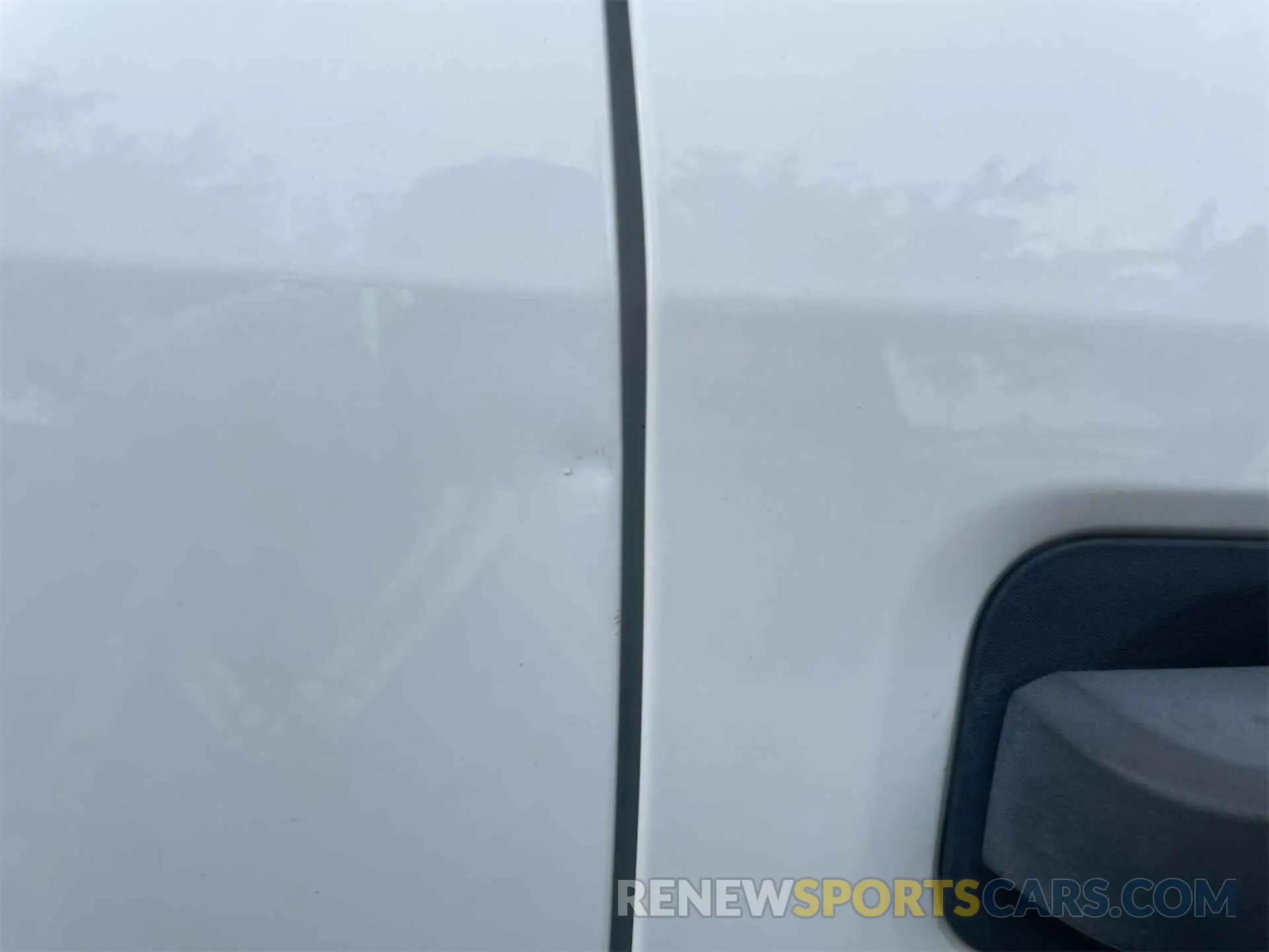 23 Photograph of a damaged car 1FT8X3B62KEC81418 FORD F350 2019