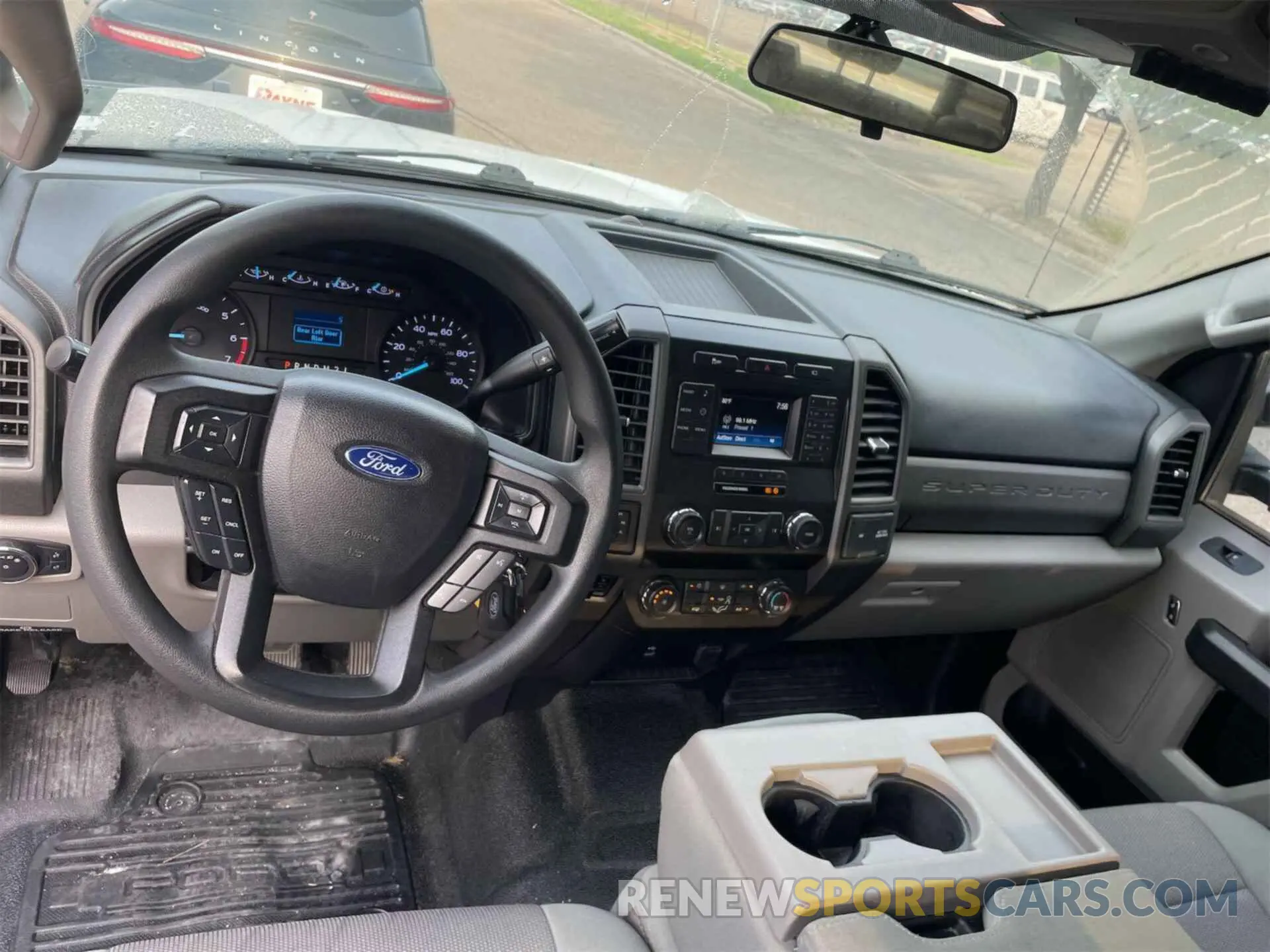 34 Photograph of a damaged car 1FT8X3B62KEC81418 FORD F350 2019