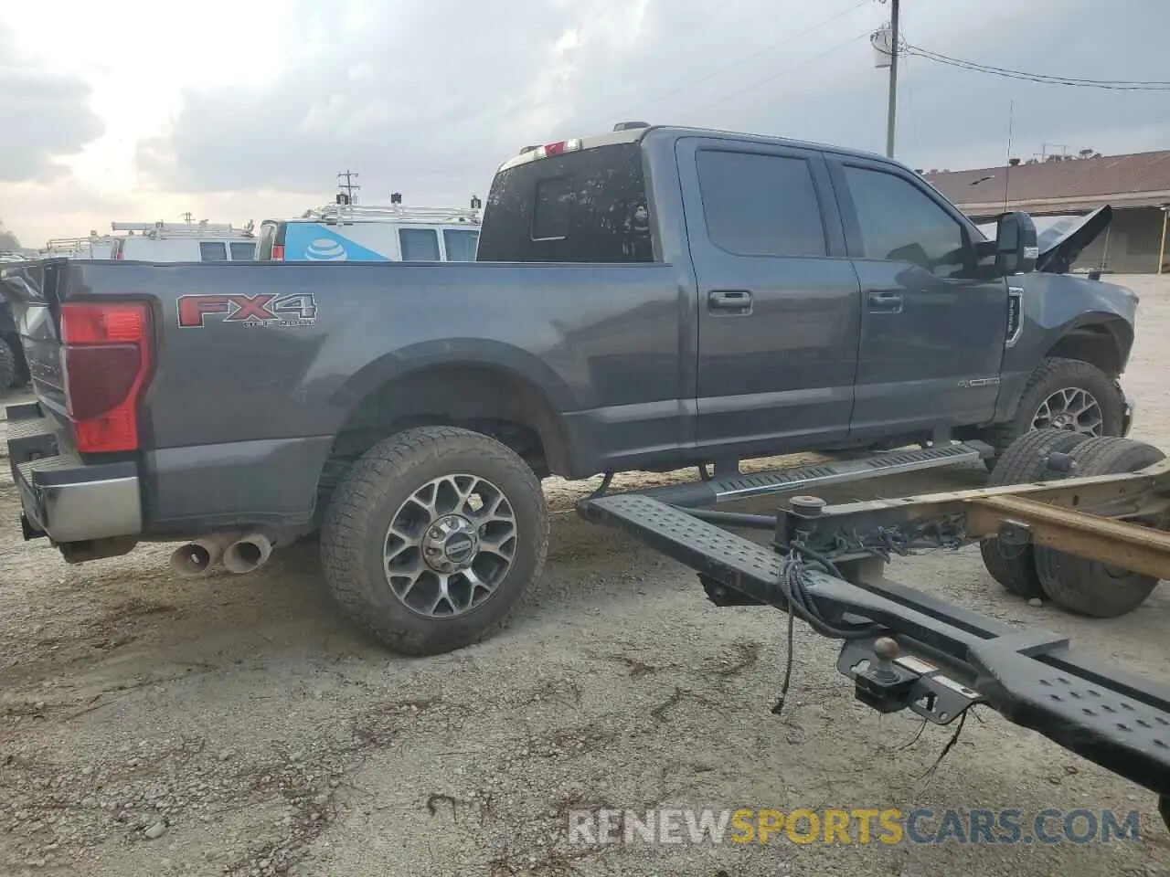 3 Фотография поврежденного автомобиля 1FT8W3BT3LED48506 FORD F350 2020