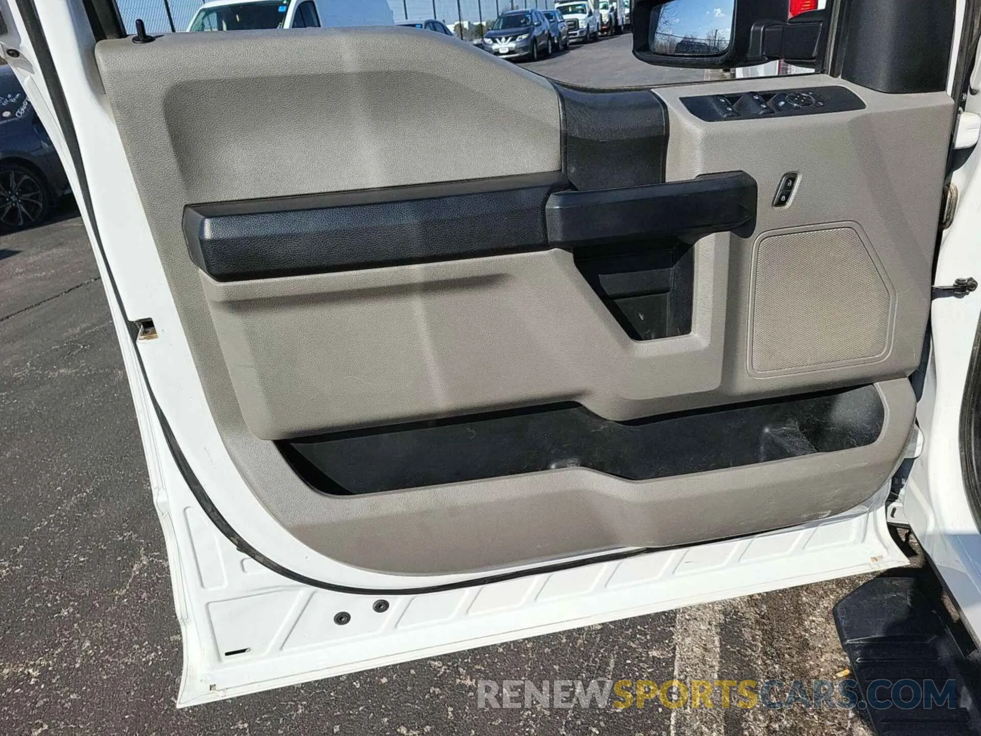 2 Photograph of a damaged car 1FT8W3BT4LEC75291 FORD F350 2020
