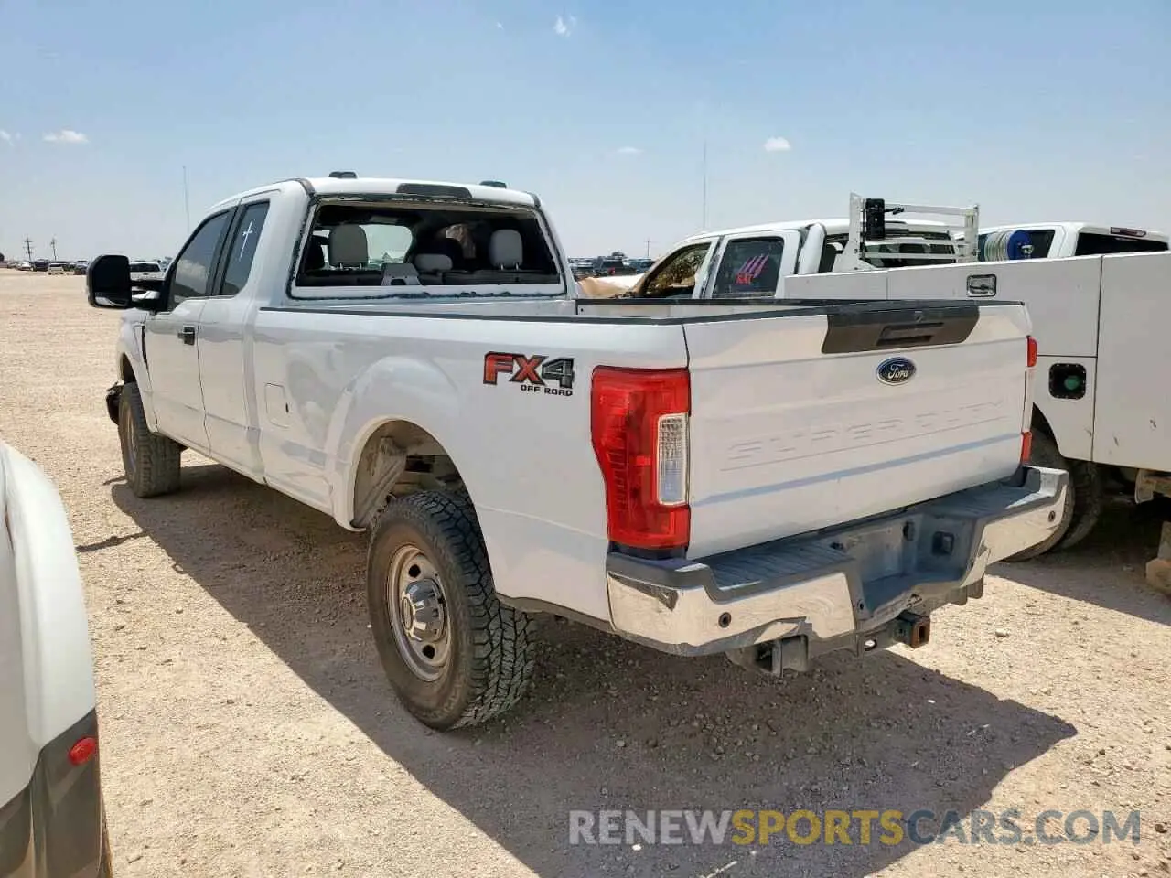 2 Фотография поврежденного автомобиля 1FD8X3B63MED00301 FORD F350 2021