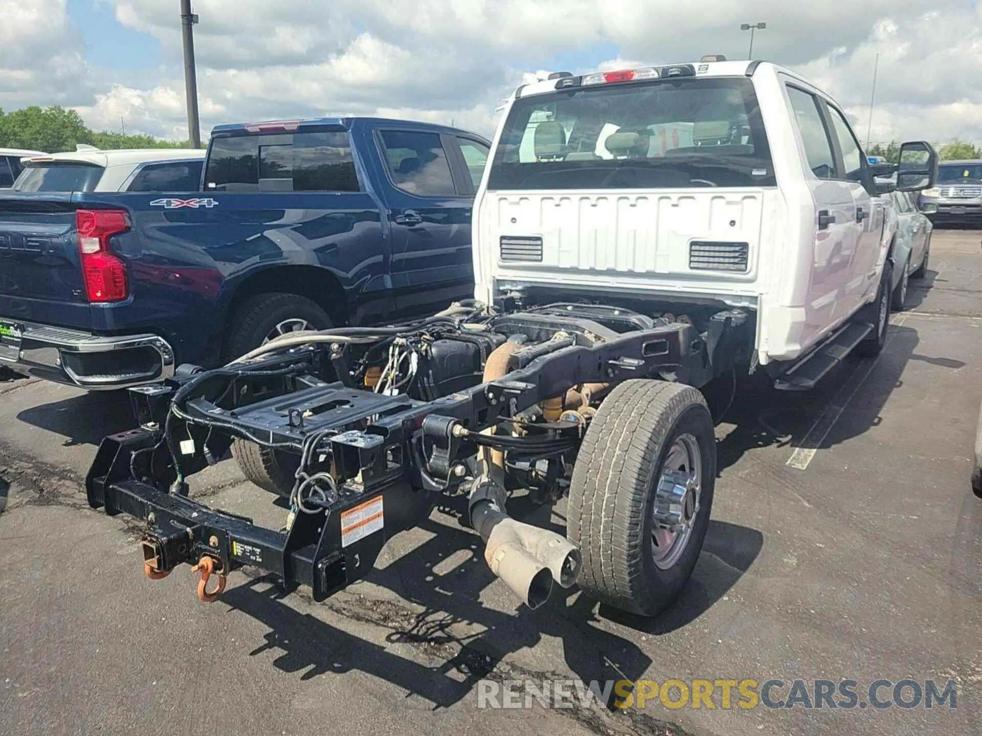 23 Photograph of a damaged car 1FT8W3BTXMEC12343 FORD F350 2021