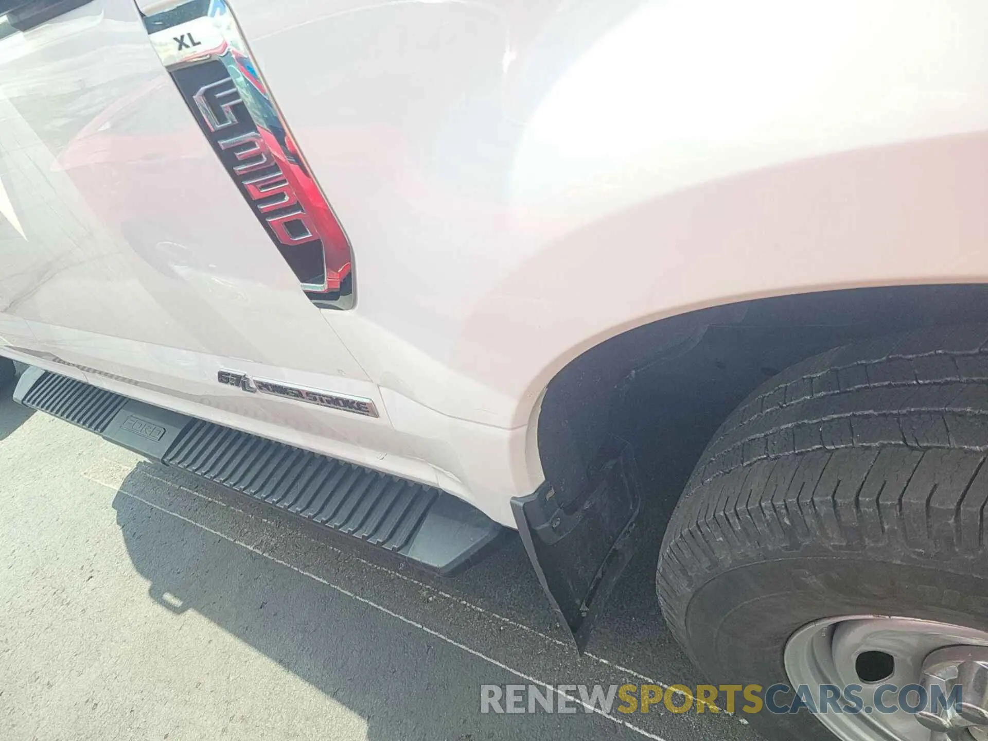 5 Photograph of a damaged car 1FT8W3BTXMEC12343 FORD F350 2021