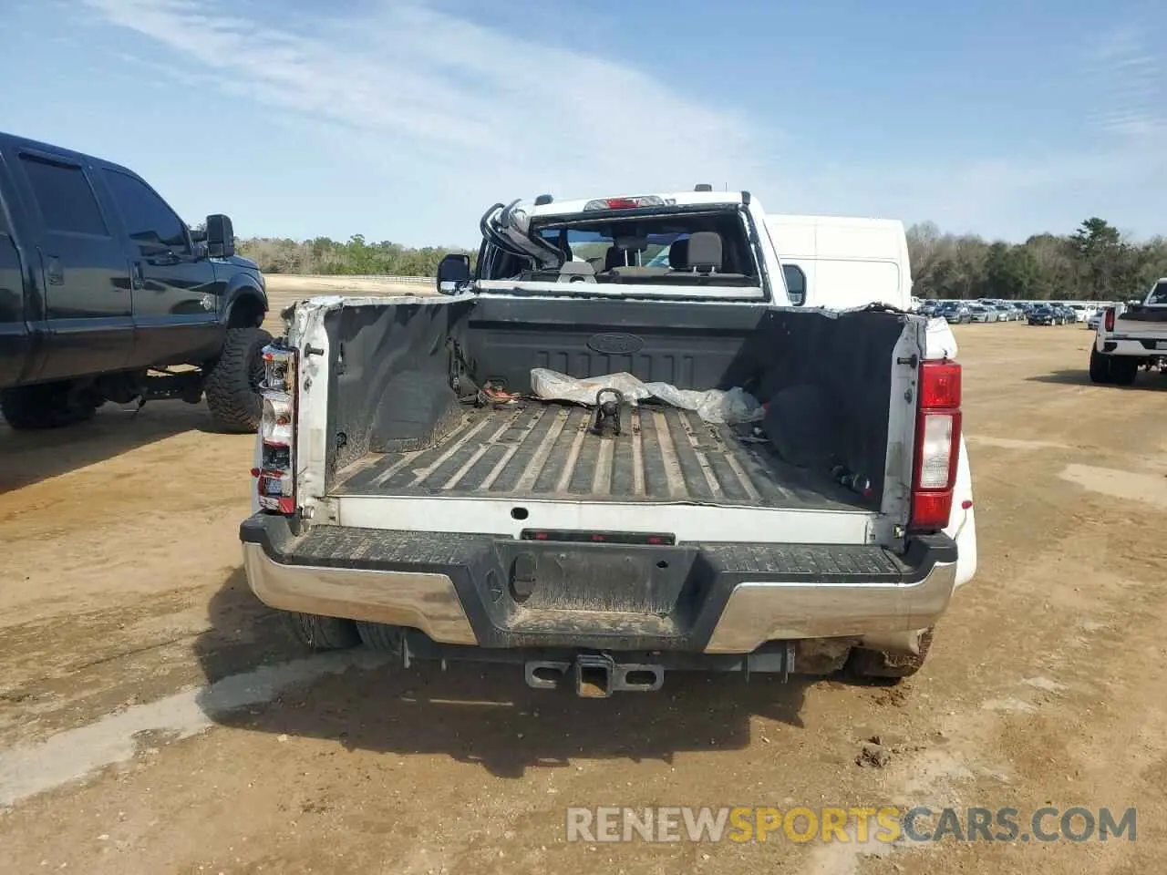 6 Фотография поврежденного автомобиля 1FT8W3DT4MED43846 FORD F350 2021