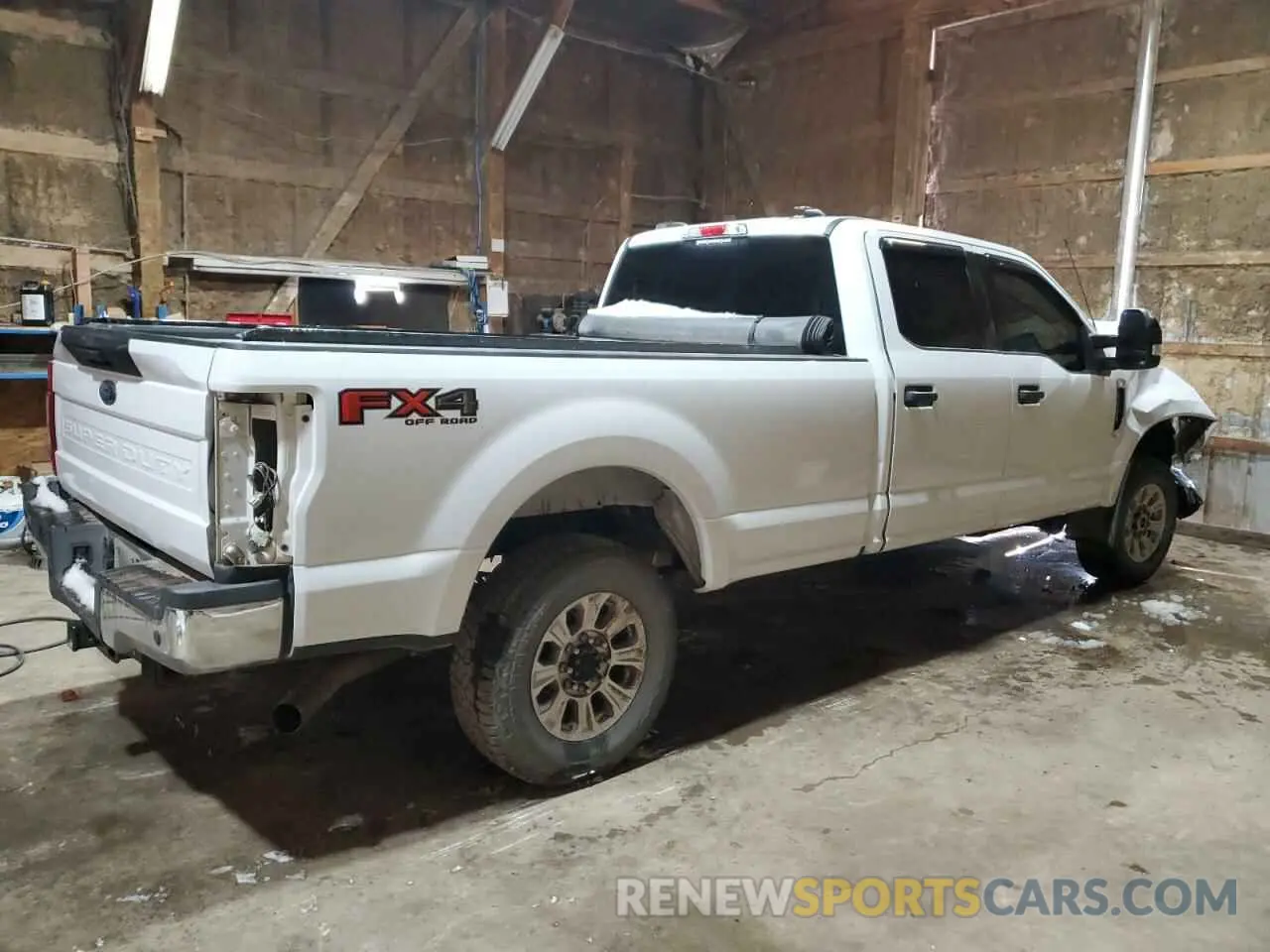 3 Photograph of a damaged car 1FT8W3B63NEC38908 FORD F350 2022