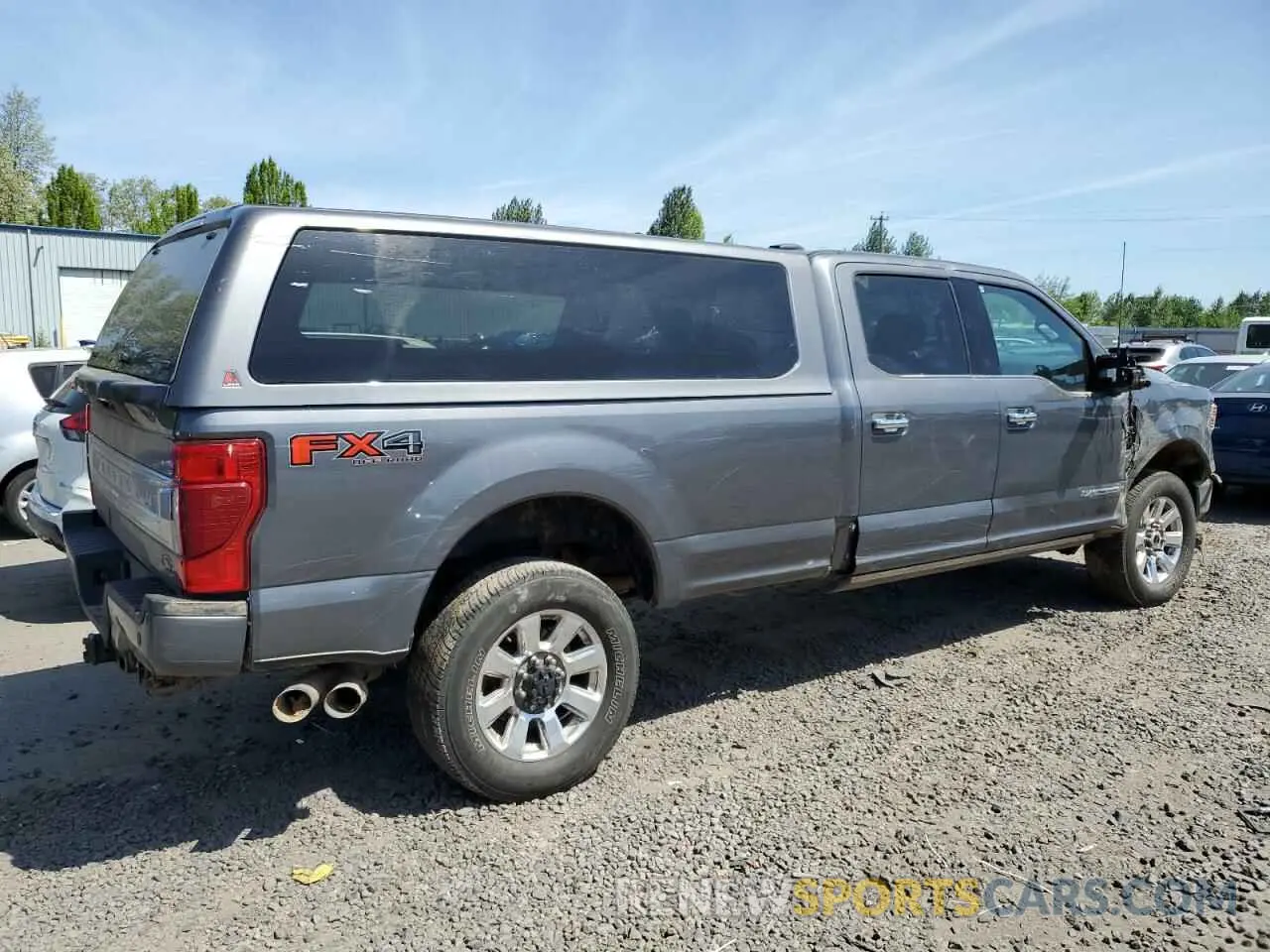 3 Photograph of a damaged car 1FT8W3BT5NEC65985 FORD F350 2022