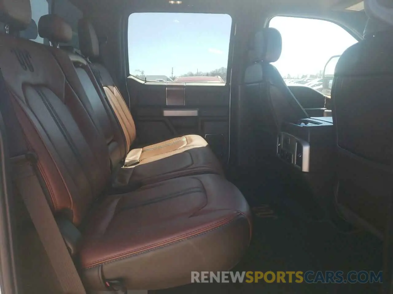 11 Фотография поврежденного автомобиля 1FT8W3DT4NED32783 FORD F350 2022