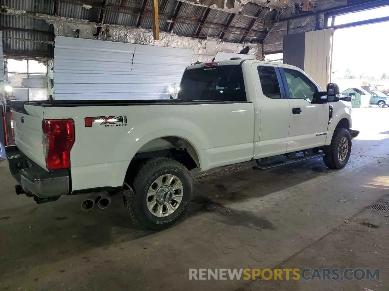 3 Photograph of a damaged car 1FT8X3BT8NEC35103 FORD F350 2022