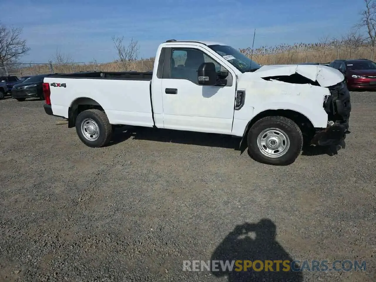12 Фотография поврежденного автомобиля 1FTRF3B66NEE57981 FORD F350 2022