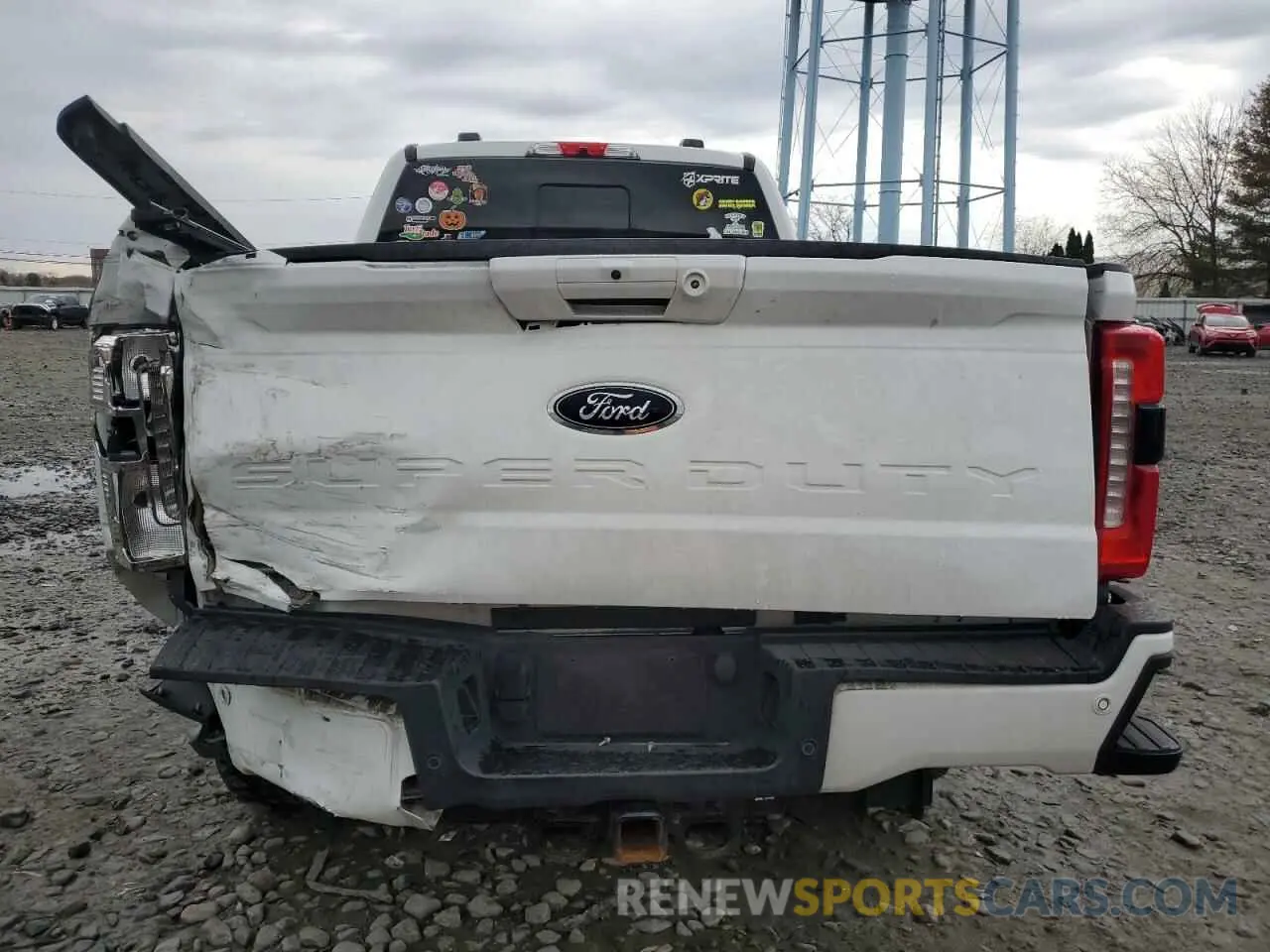 6 Photograph of a damaged car 1FT8W3BT6PED13884 FORD F350 2023