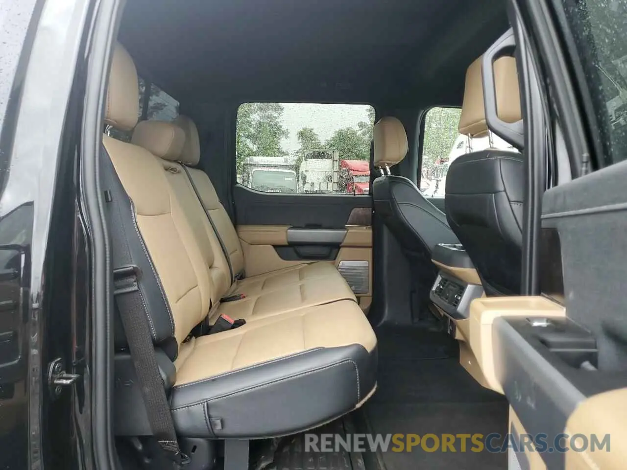 10 Photograph of a damaged car 1FT8W3DT4PEC48966 FORD F350 2023