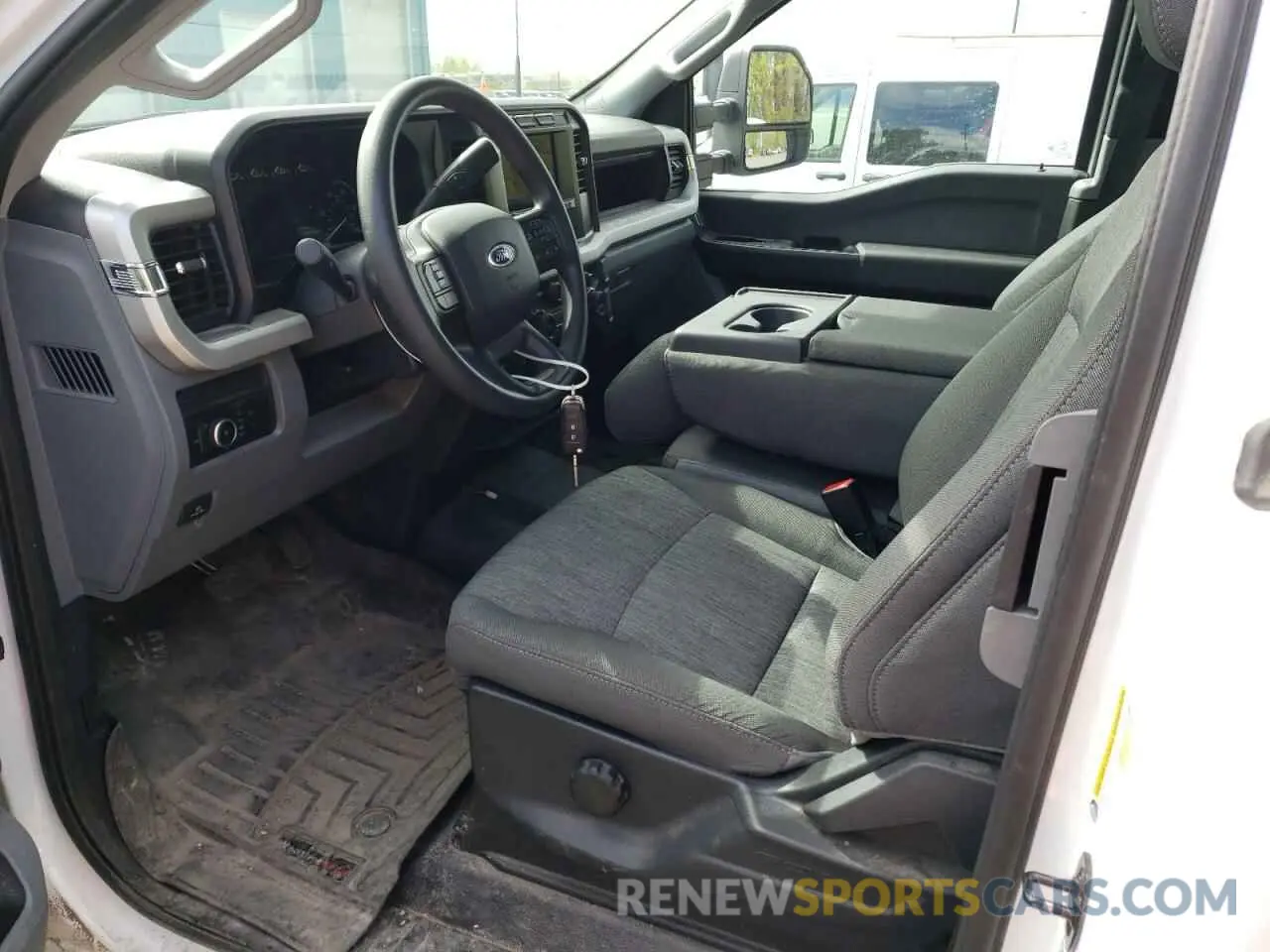 7 Photograph of a damaged car 1FT8X3BA7PEE22026 FORD F350 2023