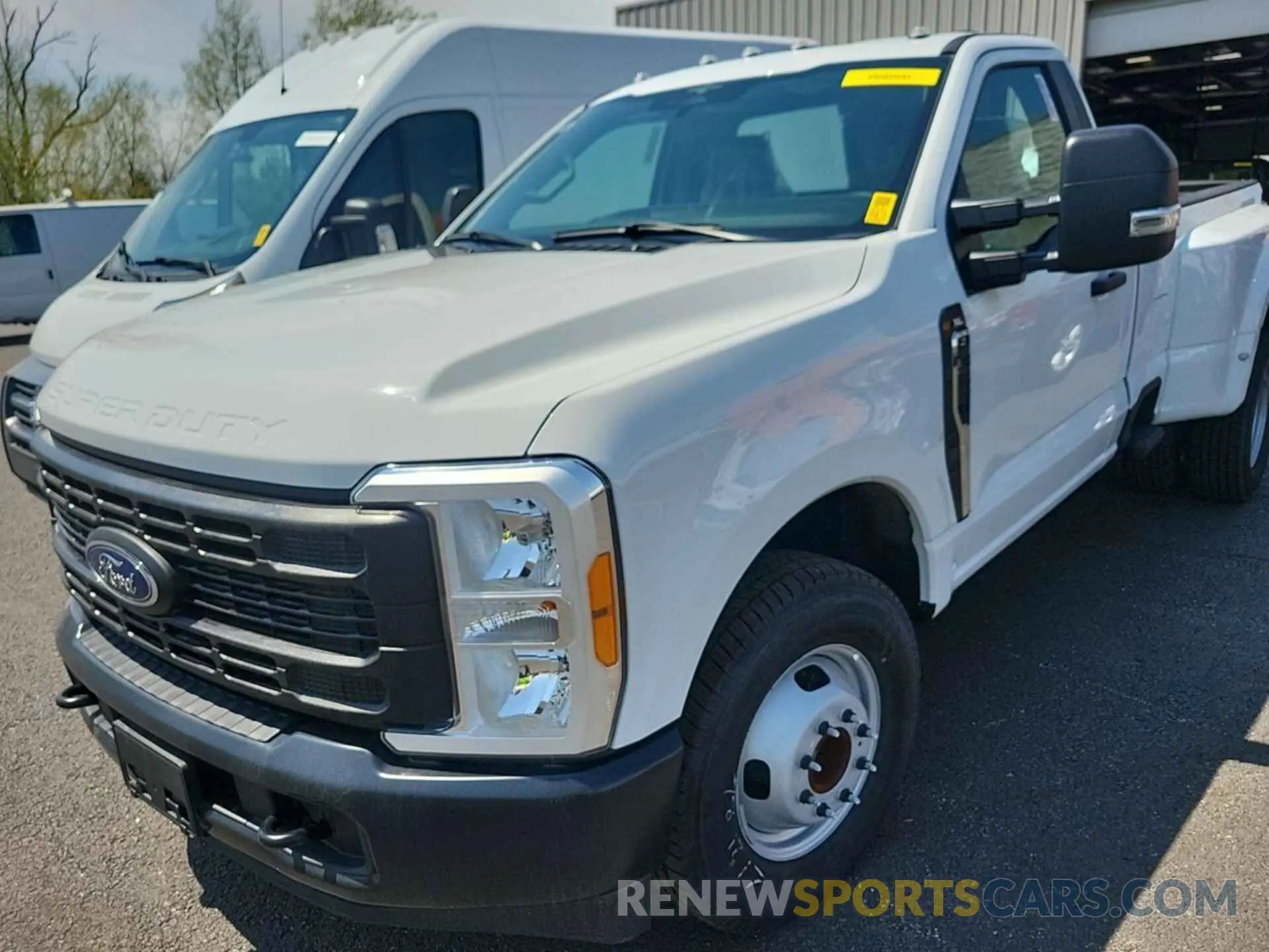 3 Фотография поврежденного автомобиля 1FTRF3CA5PED46425 FORD F350 2023