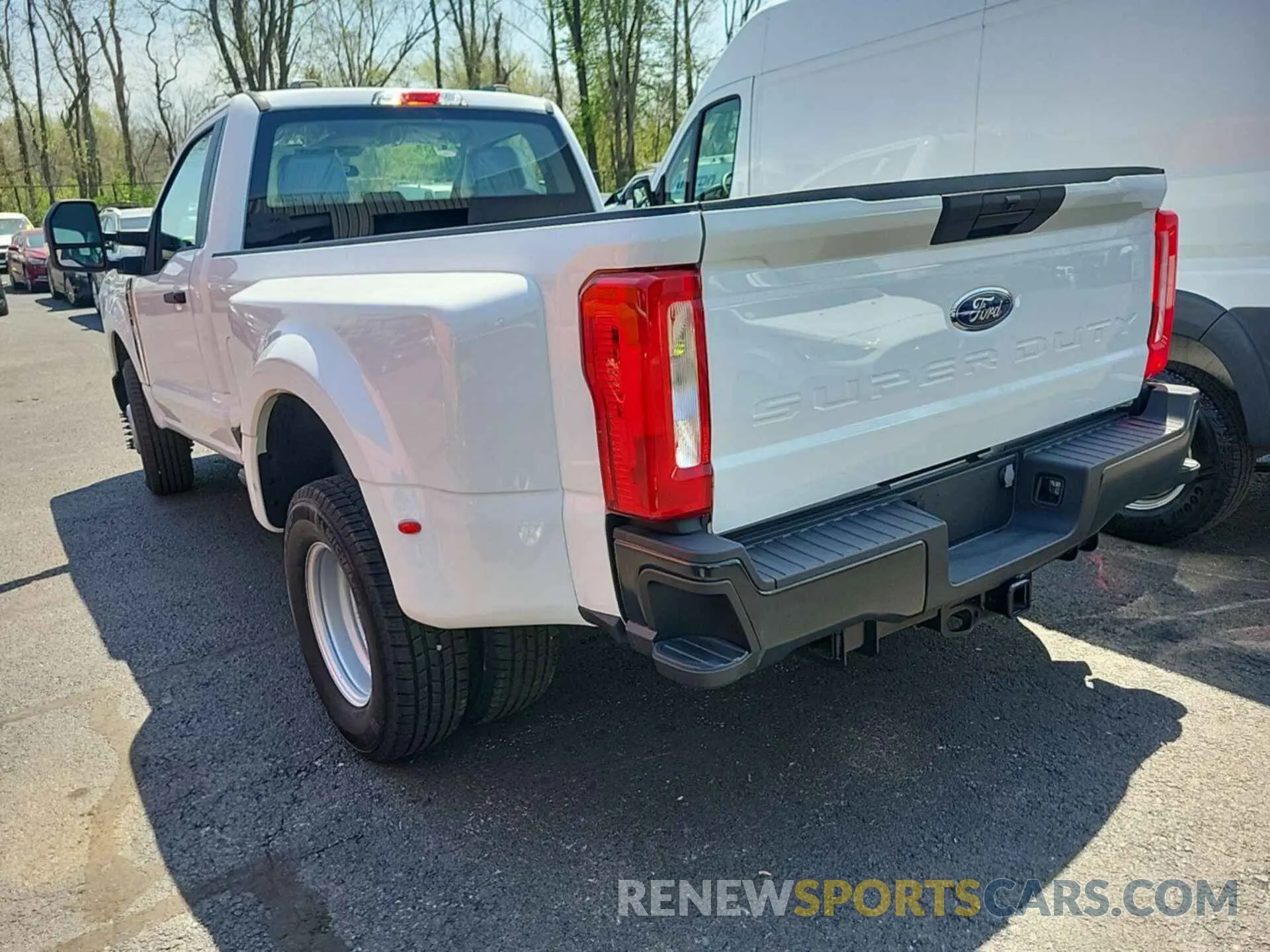 8 Фотография поврежденного автомобиля 1FTRF3CA5PED46425 FORD F350 2023