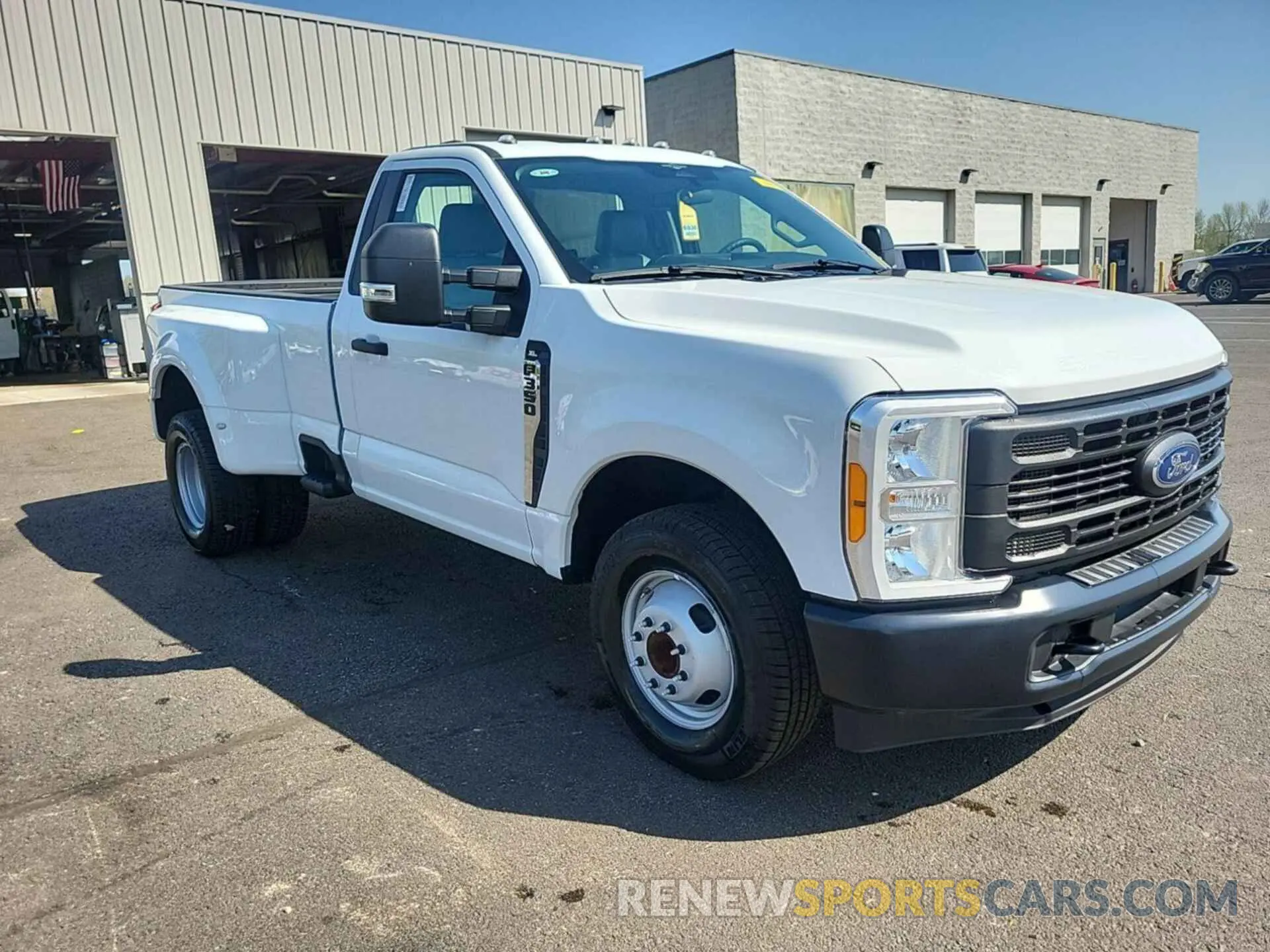10 Фотография поврежденного автомобиля 1FTRF3CA7PED47088 FORD F350 2023
