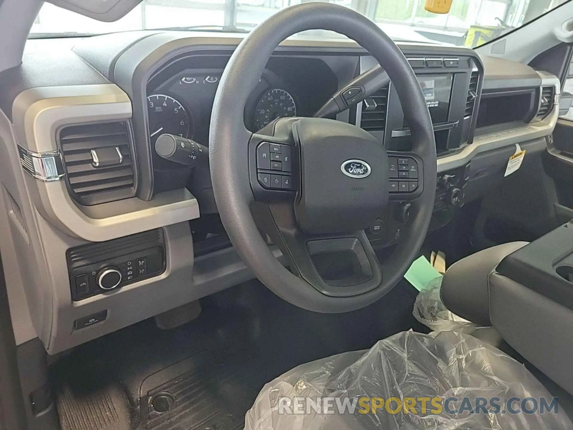 14 Фотография поврежденного автомобиля 1FTRF3CA7PED47088 FORD F350 2023