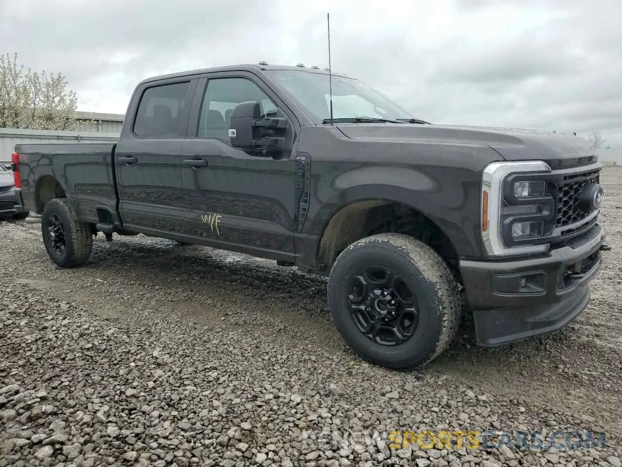4 Фотография поврежденного автомобиля 1FT8W3BA9RED08292 FORD F350 2024