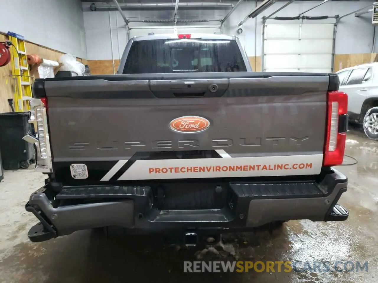 6 Photograph of a damaged car 1FT8W3BM1REF51296 FORD F350 2024