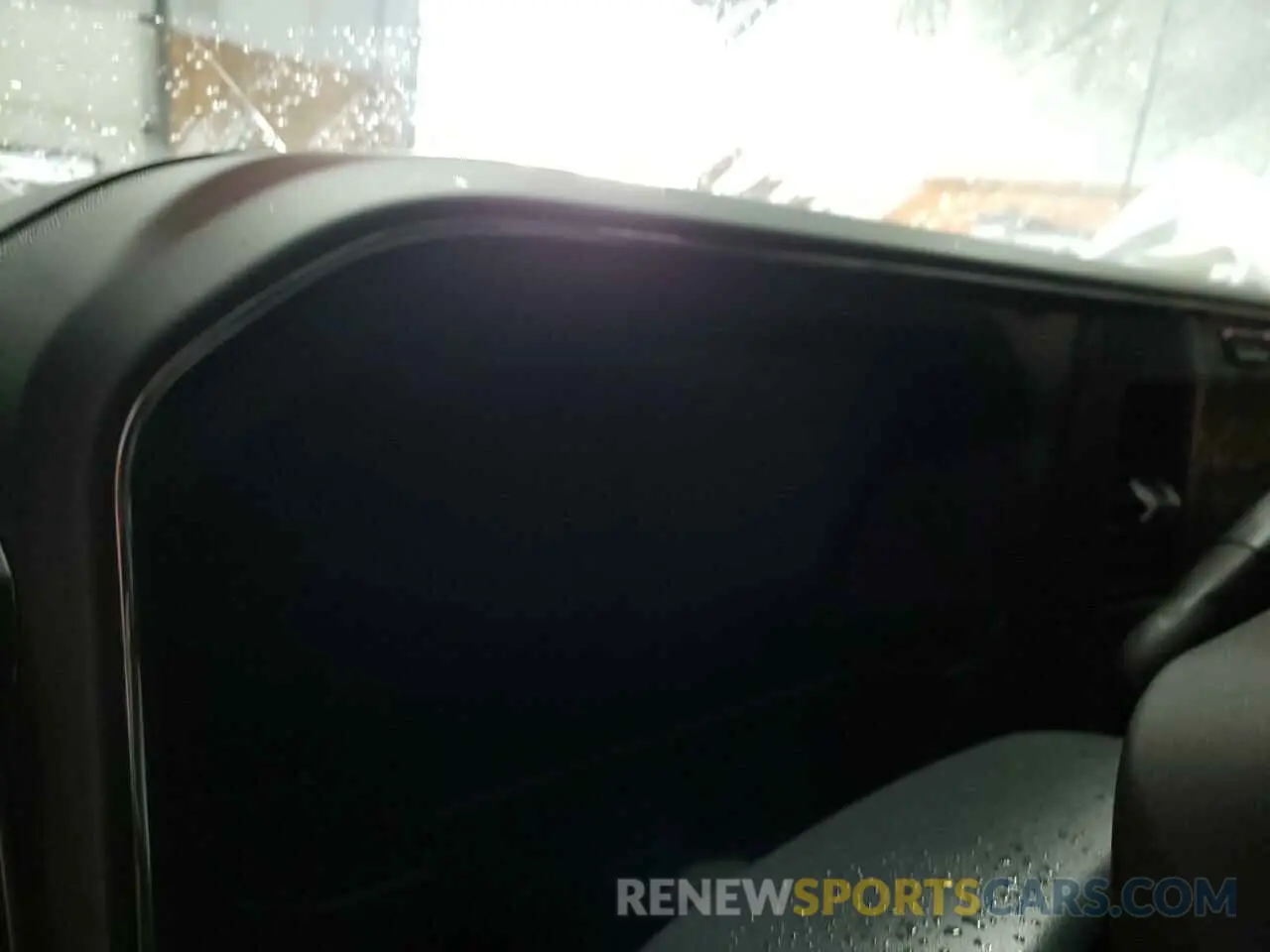 9 Photograph of a damaged car 1FT8W3BM1REF51296 FORD F350 2024