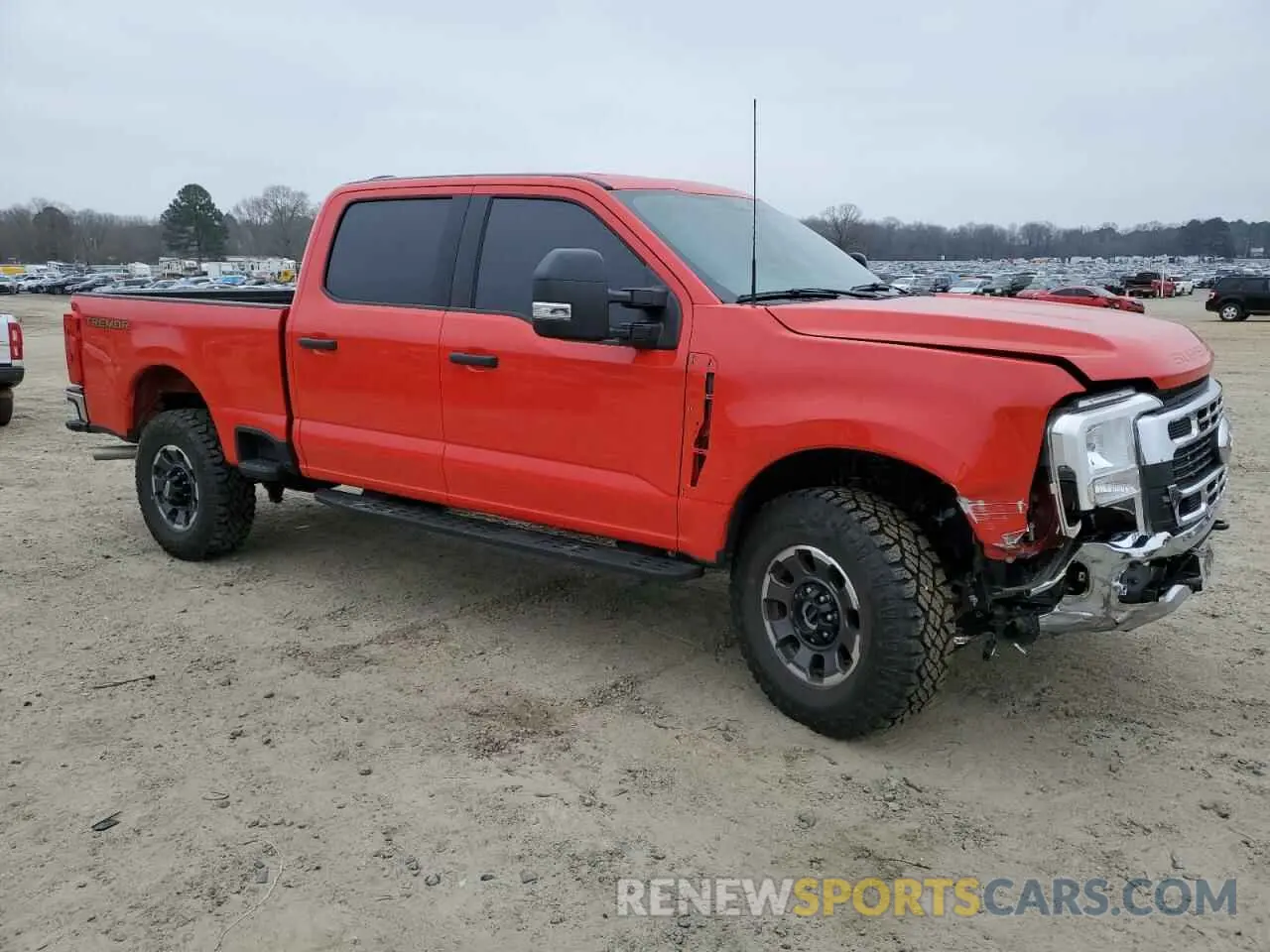 4 Фотография поврежденного автомобиля 1FT8W3BN2REC68270 FORD F350 2024