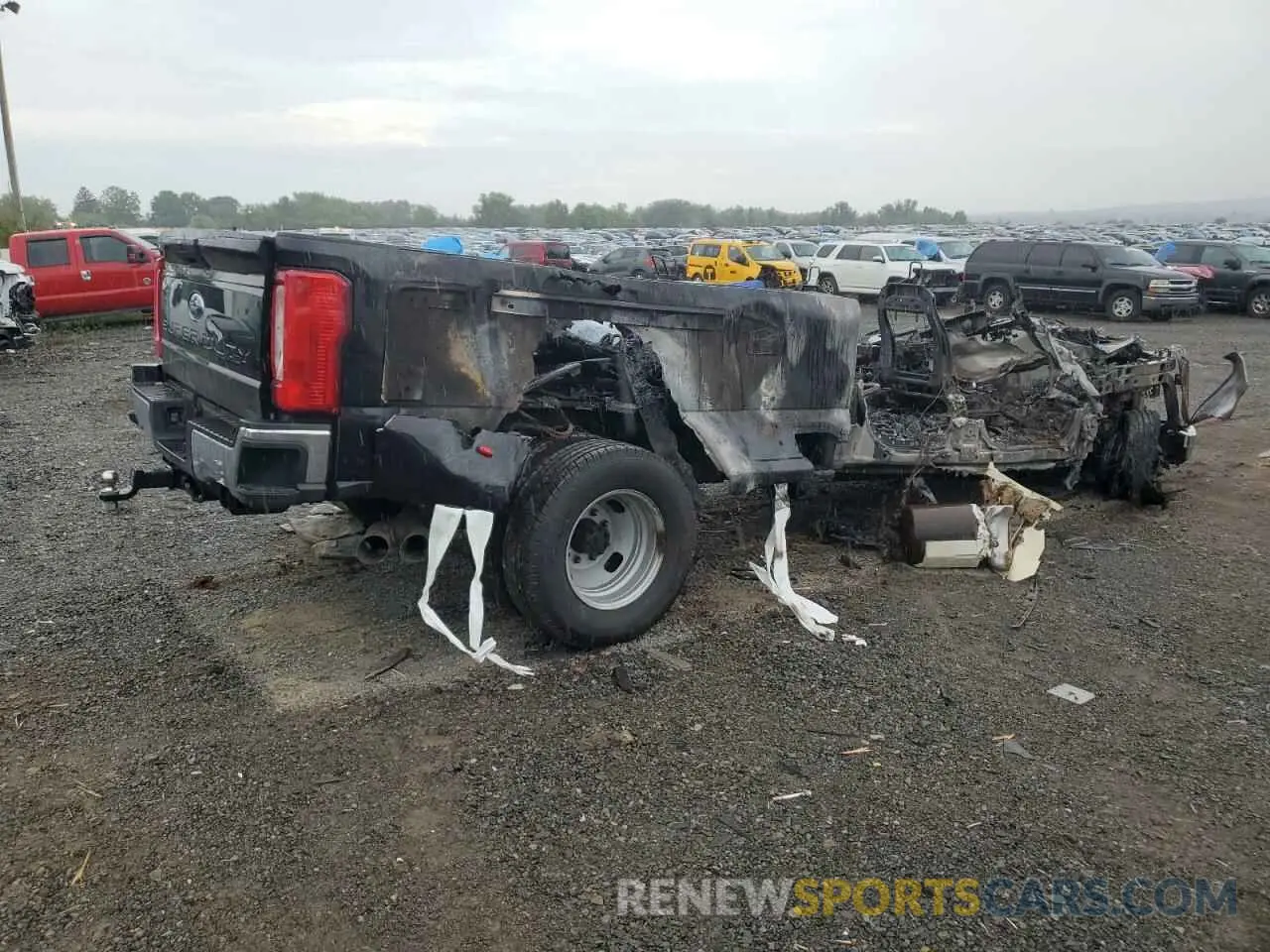 3 Photograph of a damaged car 1FT8W3DM2REC26928 FORD F350 2024