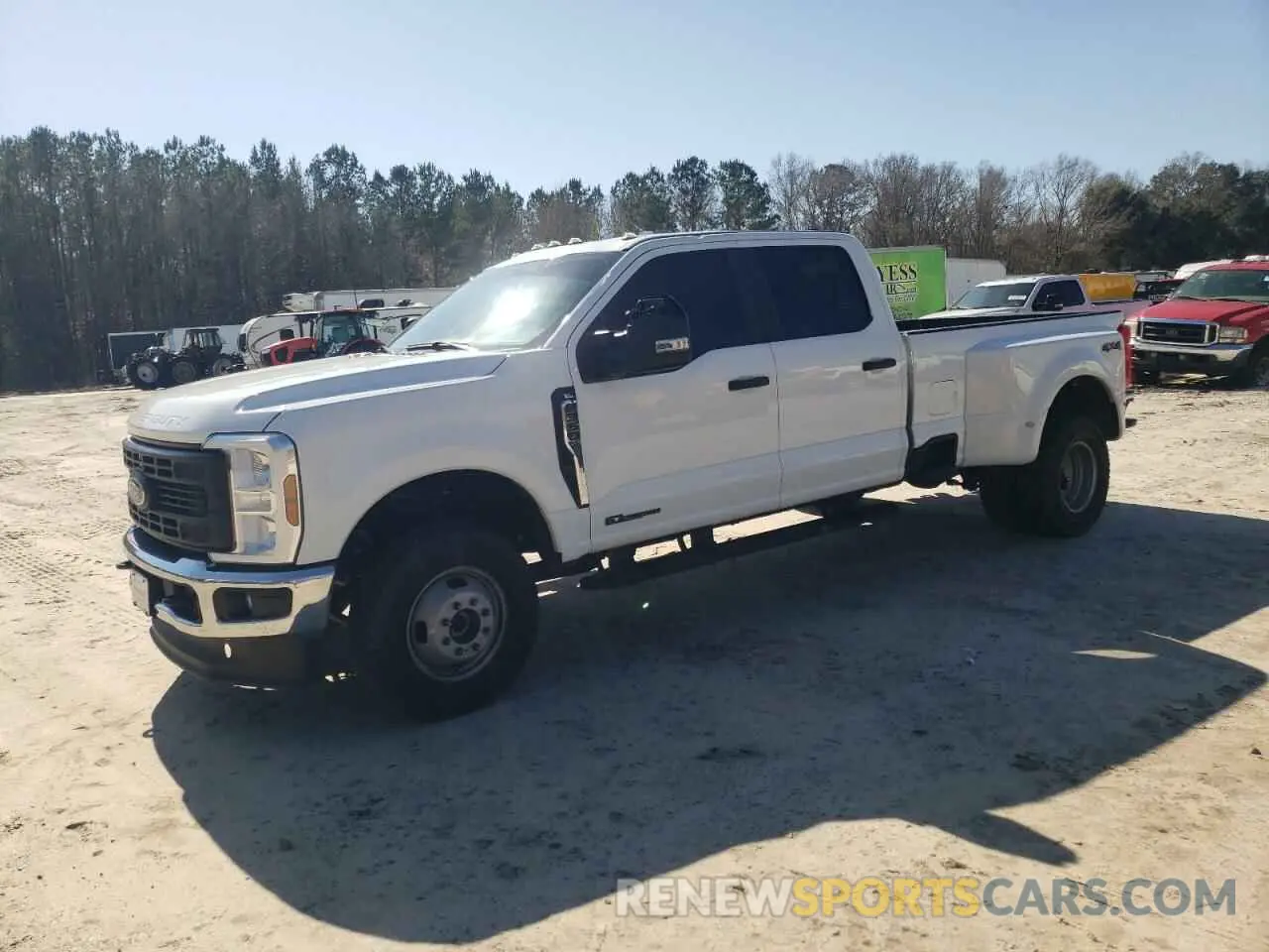 1 Фотография поврежденного автомобиля 1FT8W3DT0REE67068 FORD F350 2024