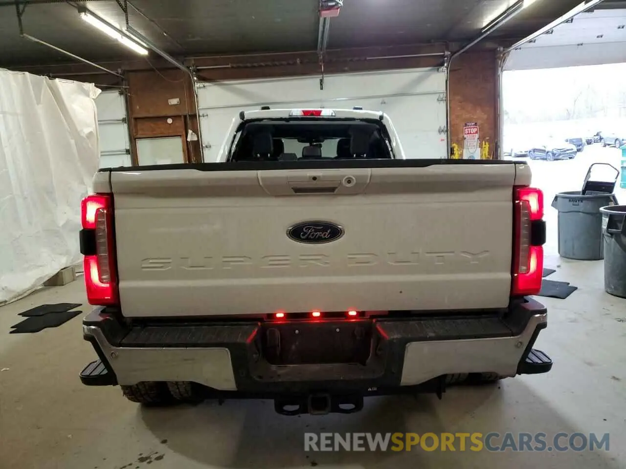 6 Photograph of a damaged car 1FT8W3DT0REF92720 FORD F350 2024