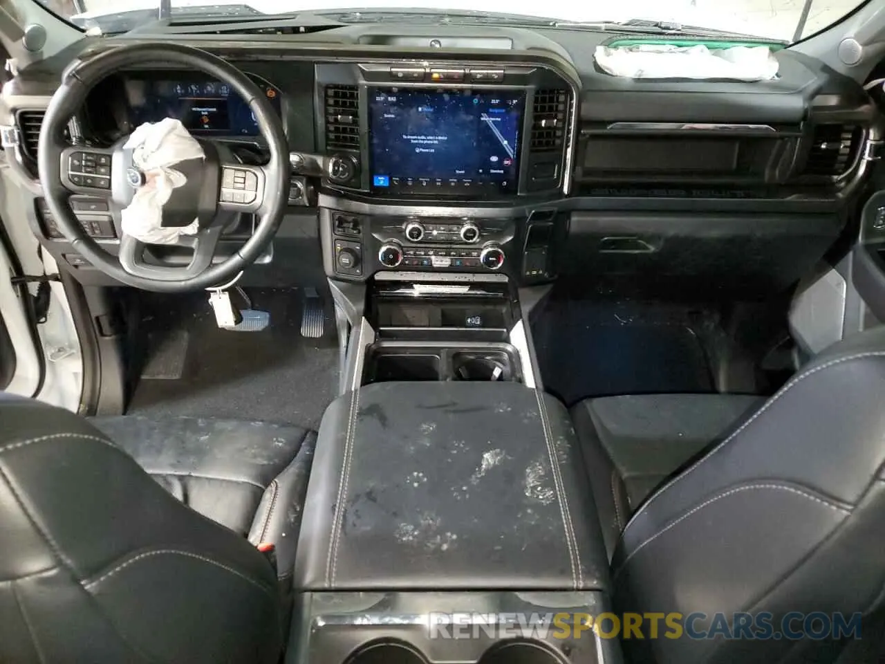 8 Photograph of a damaged car 1FT8W3DT0REF92720 FORD F350 2024
