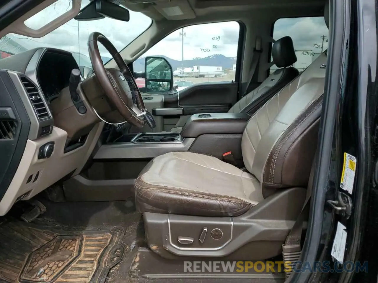 7 Photograph of a damaged car 1FT8W4DT2KEF39920 FORD F450 2019